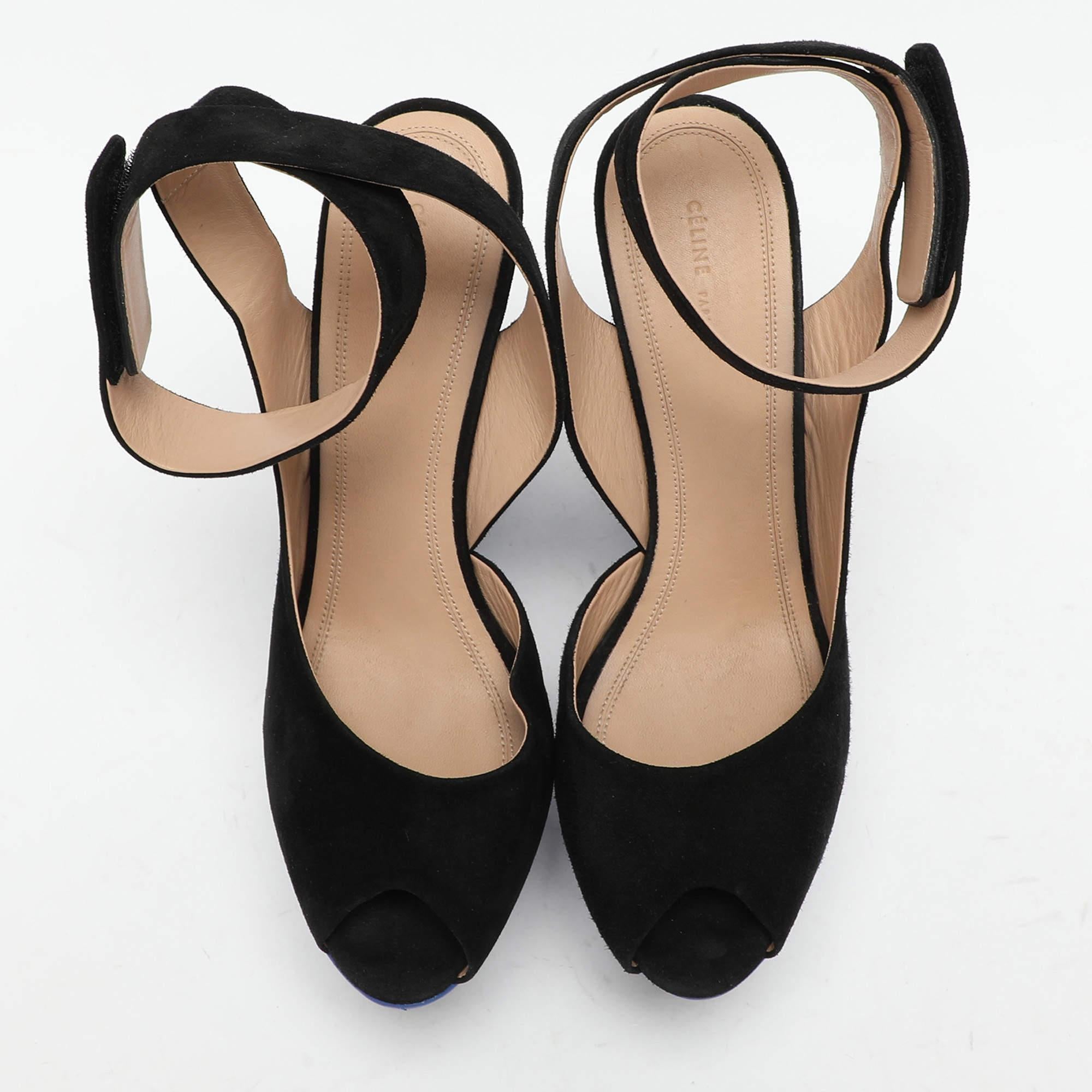Noir Sandales à plateforme en daim noir de Celine Taille 39.5 en vente