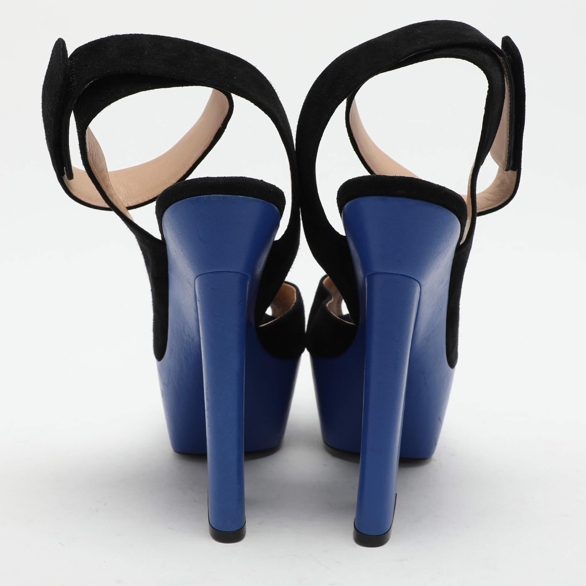 Sandales à plateforme en daim noir de Celine Taille 39.5 Pour femmes en vente