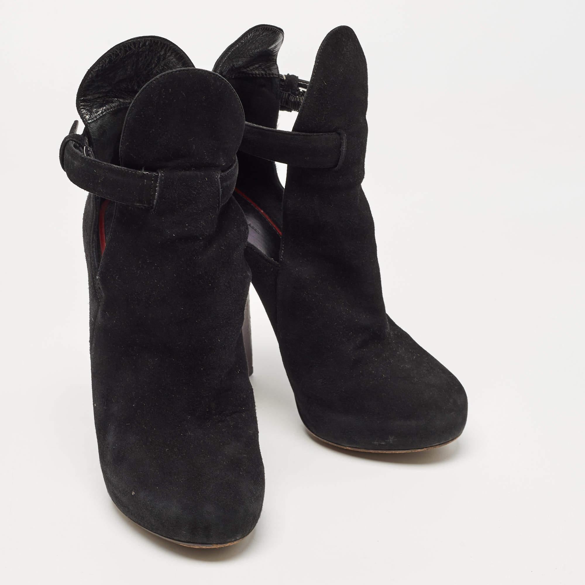Celine Black Suede Platform Block Heel Ankle Booties Size 37 In Good Condition For Sale In Dubai, Al Qouz 2
