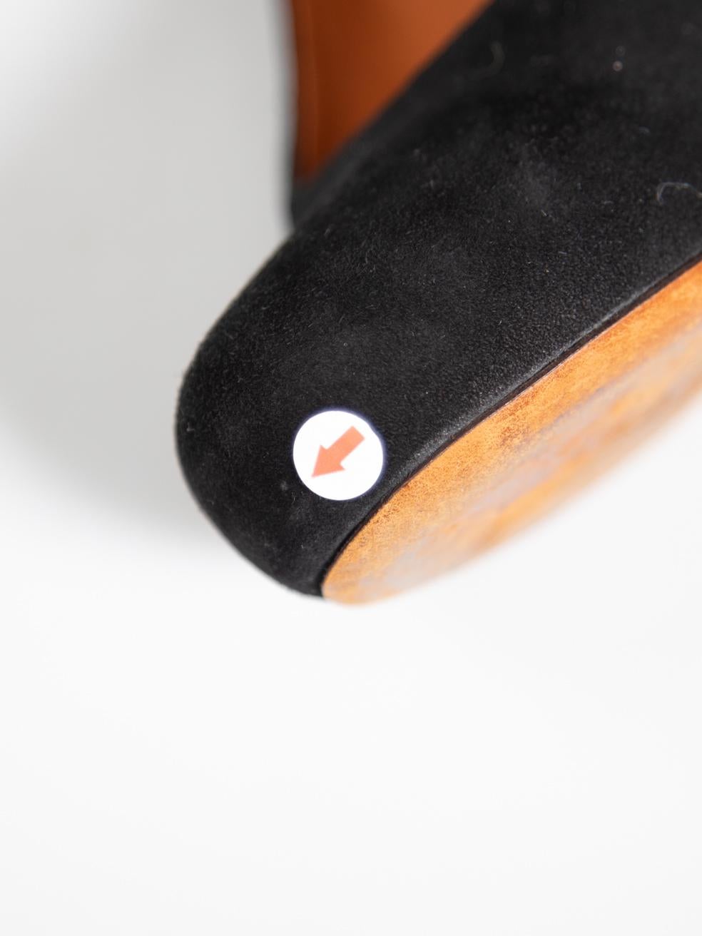 Céline - Escarpins en daim noir à bout arrondi et à bride de cheville - Taille FR 39 en vente 5