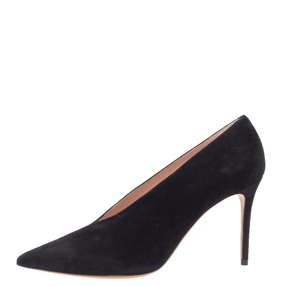 This pair of pumps from Celine is a perfect example of exquisite design. Flaunt style at its best with these beautiful suede pumps that come designed with pointed toes, V cut vamps, and stiletto heels. These exclusive black pumps are just what you