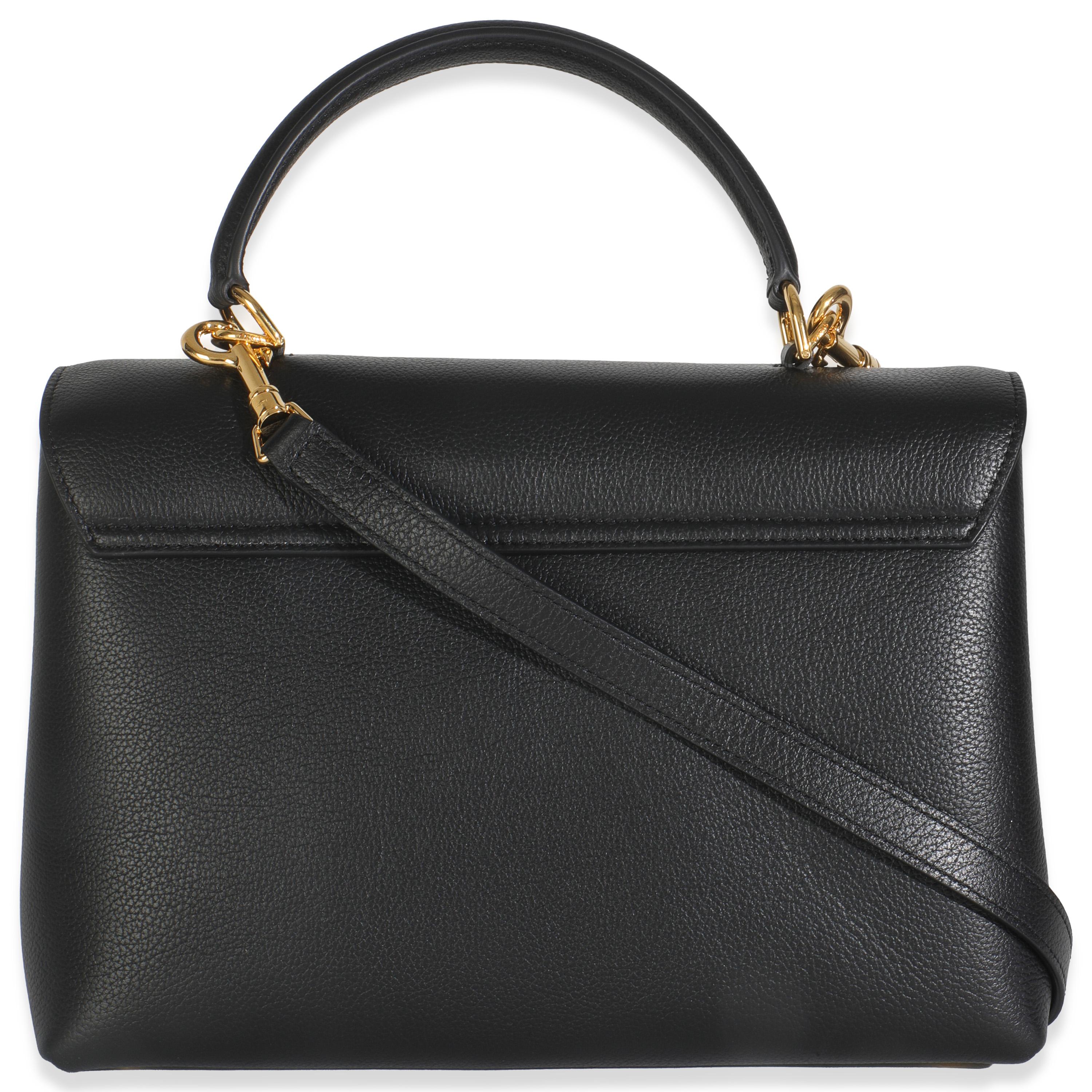 Titre du listing : Celine Sac Nino moyen en cuir de veau souple noir
SKU : 148769
MSRP : 3800.00 USD
Condit : Usagé 
État du sac à main : Etat impeccable
Commentaires sur l'état : L'article ne présente aucun signe d'usure.  Vente finale.
Marque :