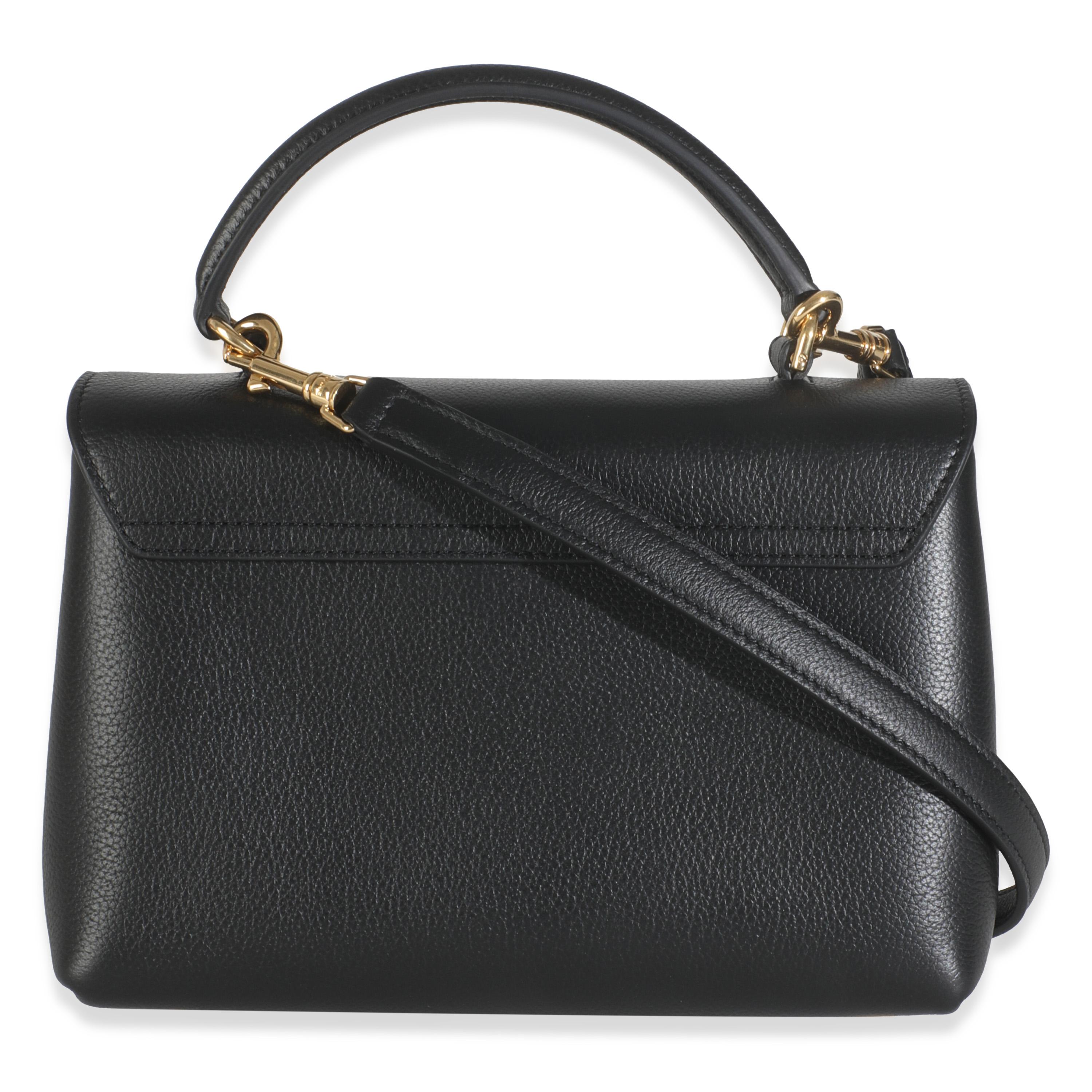 Auflistung Titel: Celine Schwarzes geschmeidiges Kalbsleder Teen Nino Top Handle Bag
SKU: 145881
MSRP: 3300.00 USD
Zustand: Gebraucht 
Handtasche Zustand: Tadellos
Bemerkungen zum Zustand: Artikel hat keine Anzeichen von Verschleiß. 