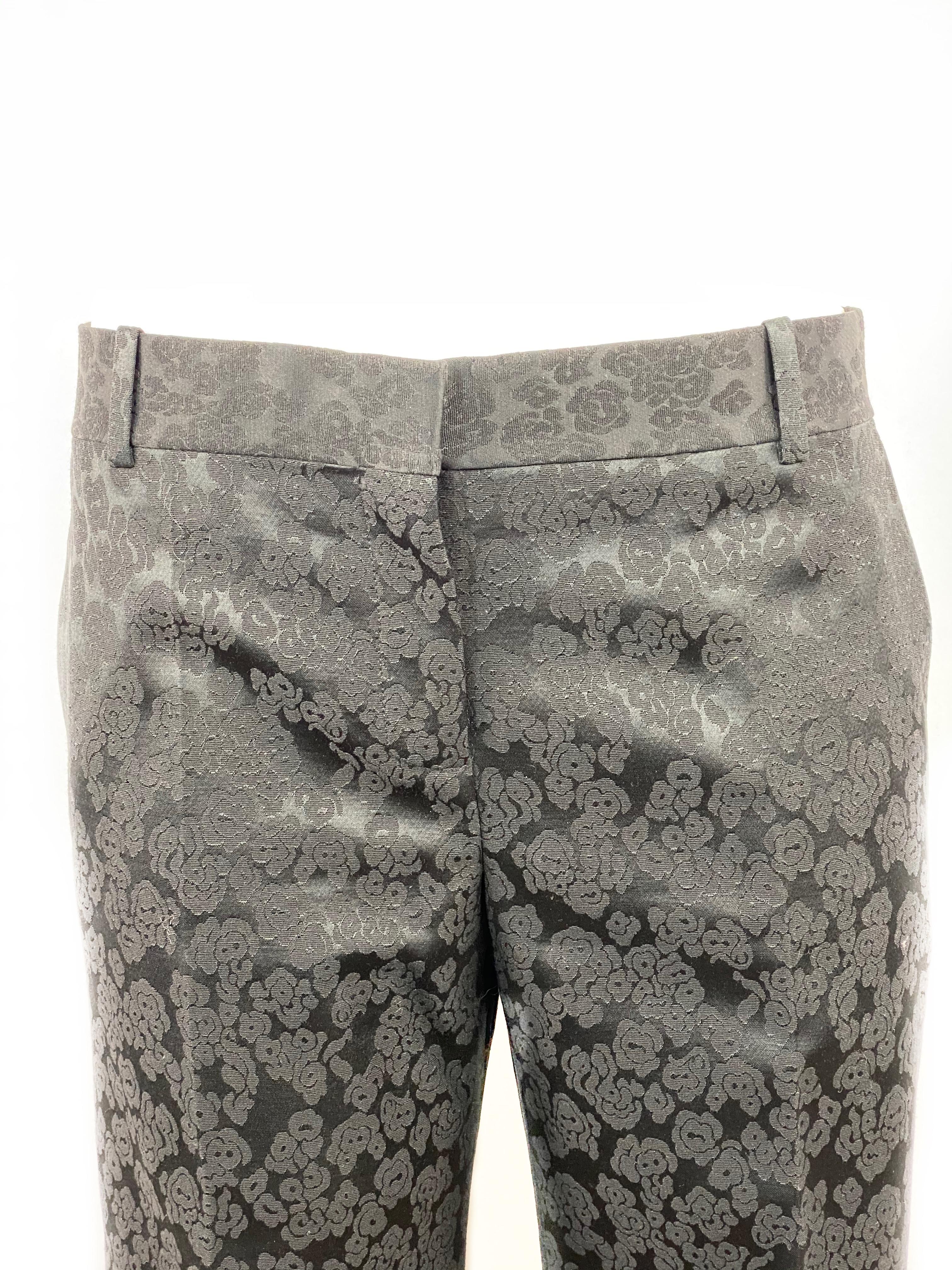 CELINE Black w/ Floral Print Straight Trousers Pants Size 38

Product details:
Size 38
Straight fit
Formal, but can be styled as casual
Featuring black floral pattern design
One pocket on each side 
Two pockets on the back 
Front zip and two hooks
