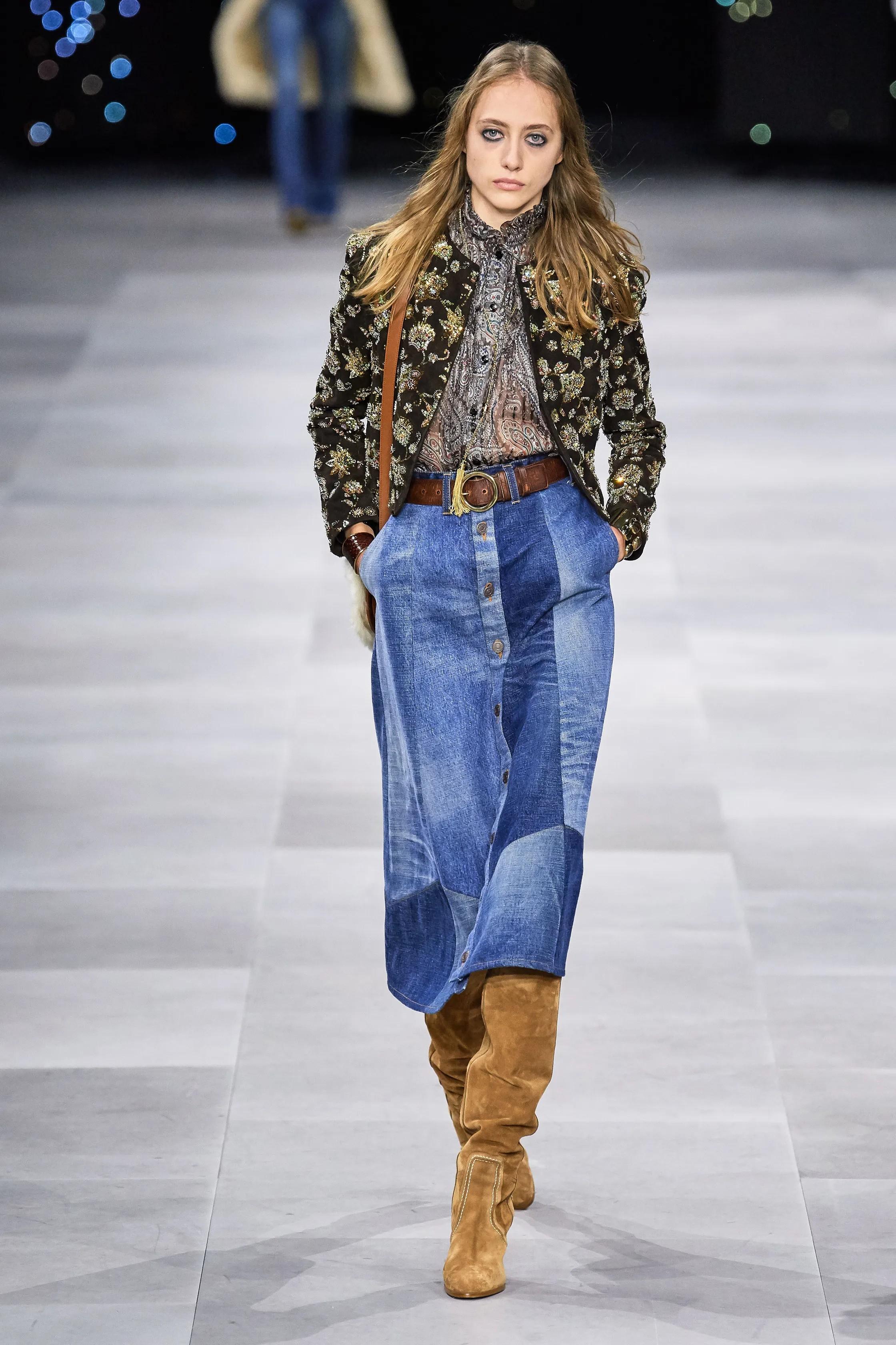 CELINE blue cotton 2020 PATCHWORK DENIM MIDI Skirt 25 XS For Sale 4