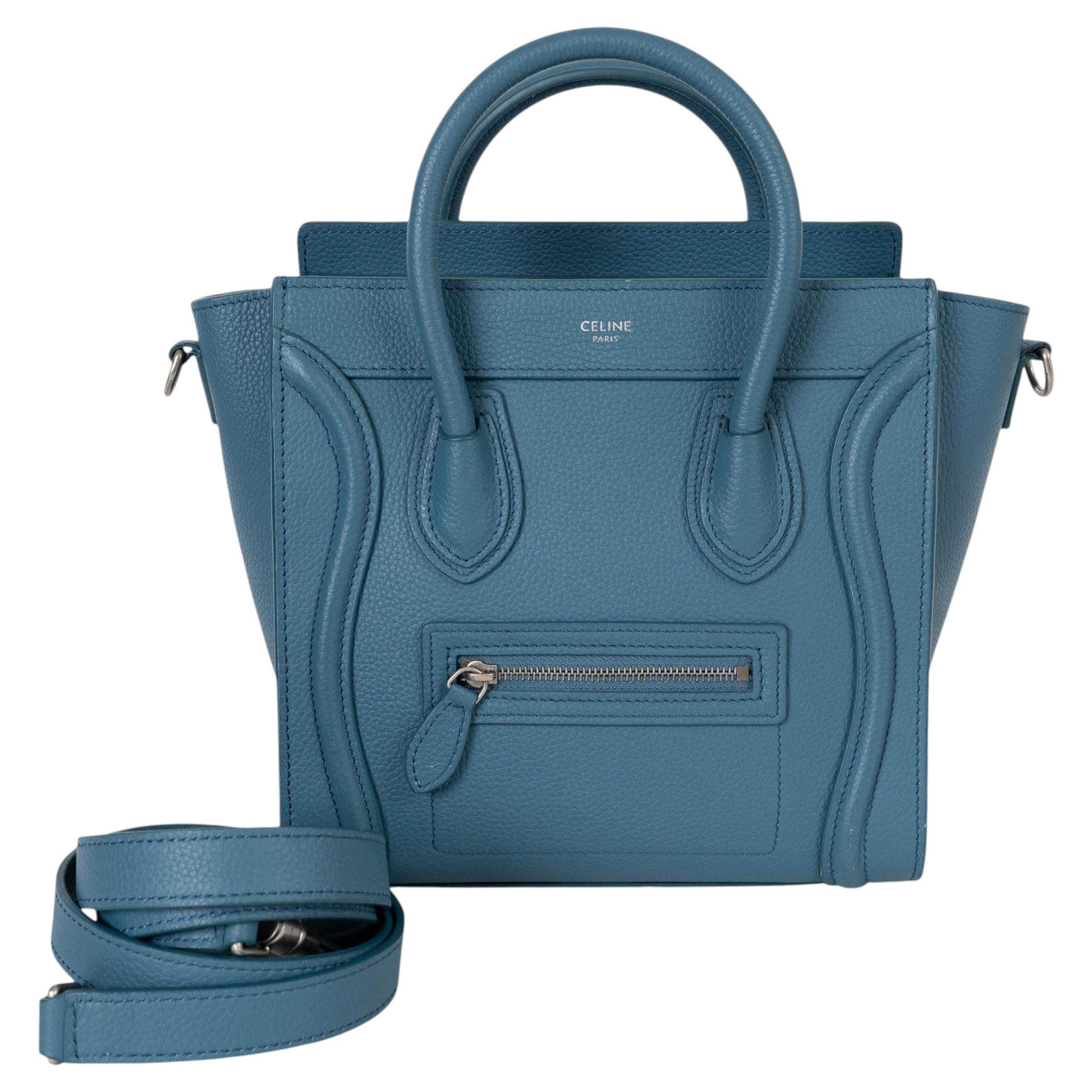 Borsa da viaggio NANO di Celine in pelle martellata blu