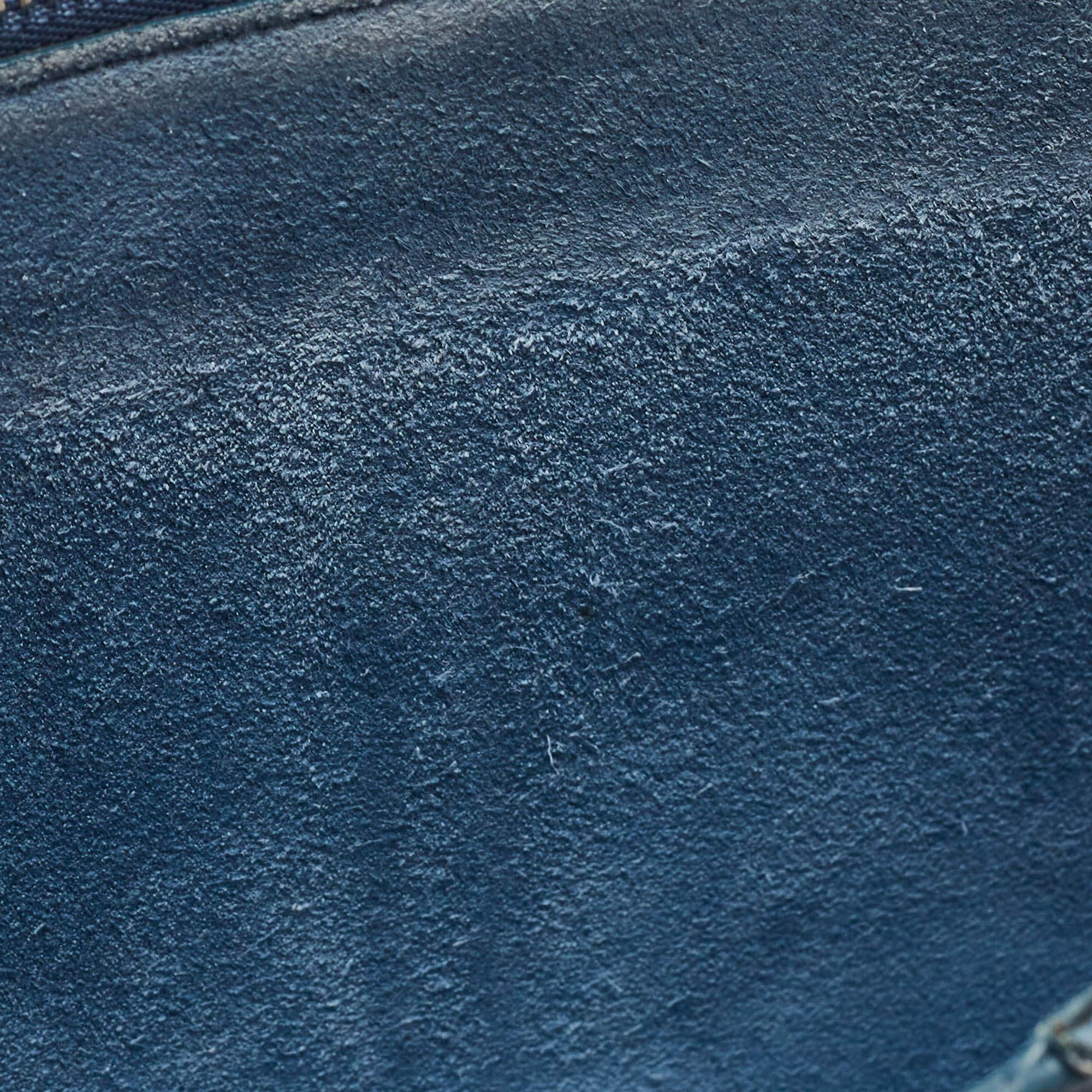 Celine - Petit sac à main triple en cuir bleu en vente 14