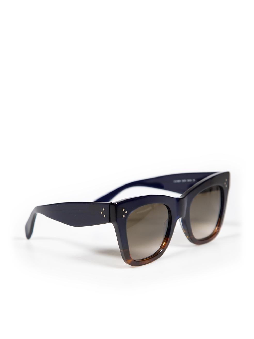 CONDITION is Very good. Hardly any visible wear to sunglasses is evident on this used Céline designer resale item. This item comes with the original box.
 
 
 
 Details
 
 
 Blue
 
 Acetate
 
 Sunglasses
 
 Cat-eye
 
 Tortoiseshell detail
 
