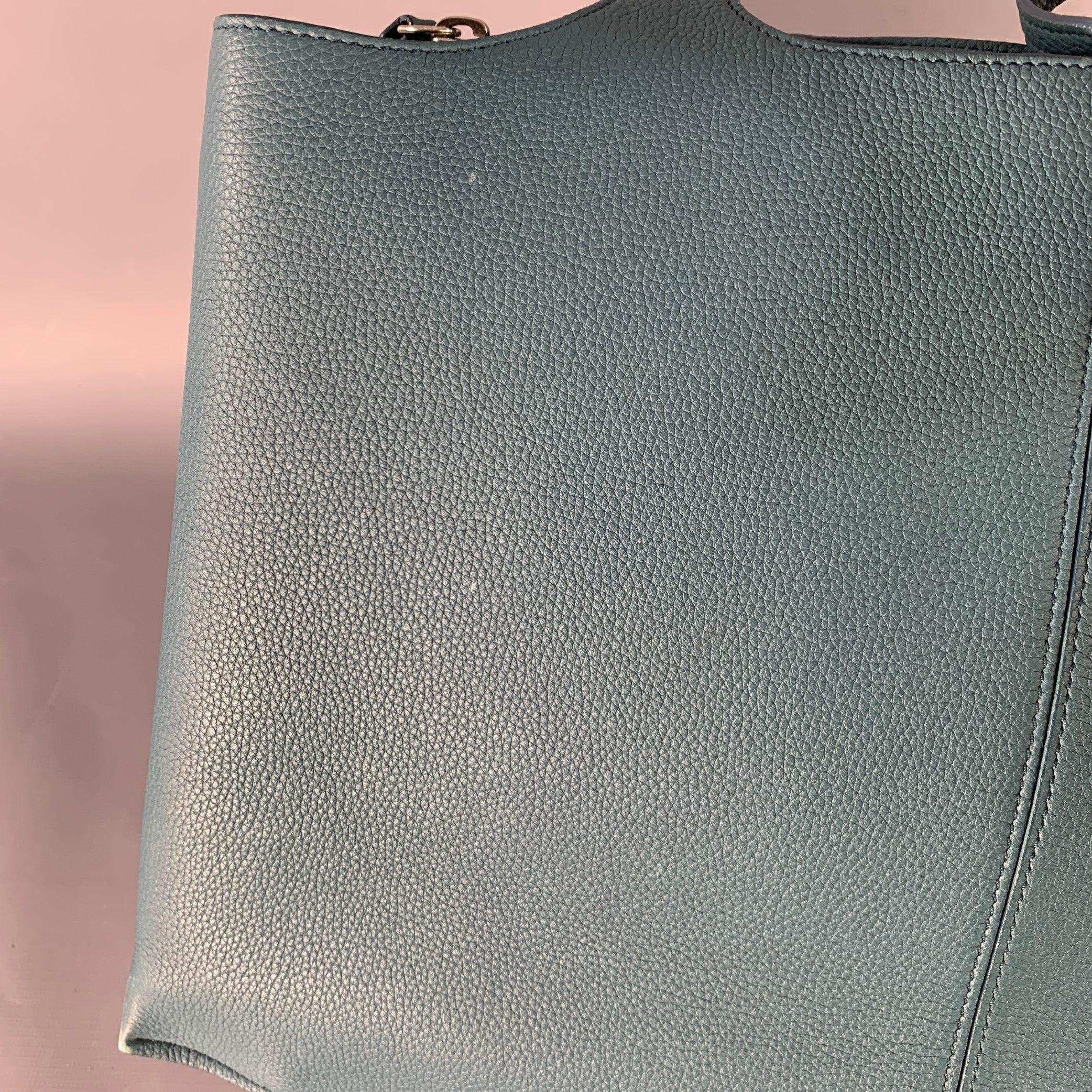 CELINE Bolso Tote Trifold Mediano de Piel de Grano de Guijarro Azul en venta 6