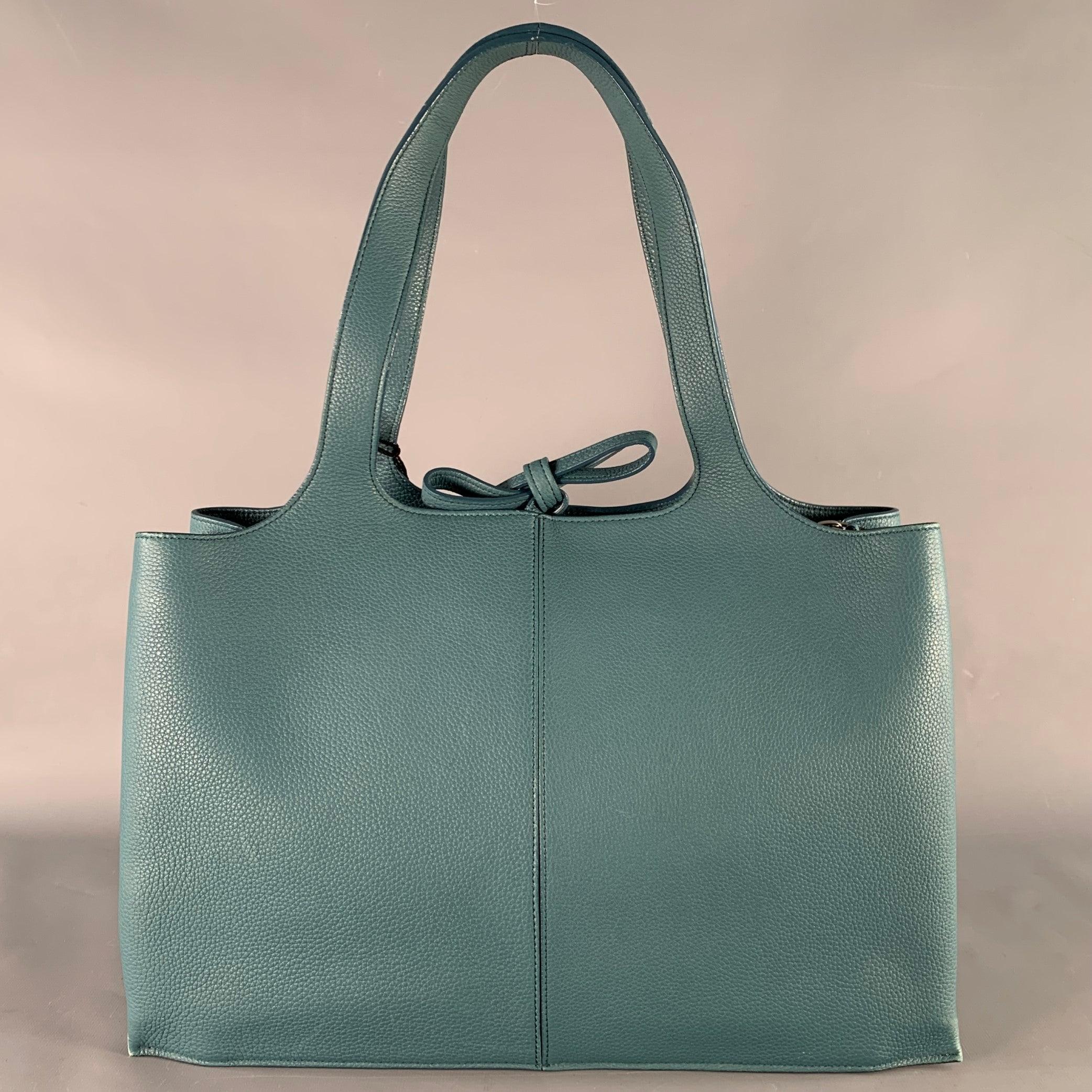 CELINE Bolso Tote Trifold Mediano de Piel de Grano de Guijarro Azul en Bueno estado para la venta en San Francisco, CA