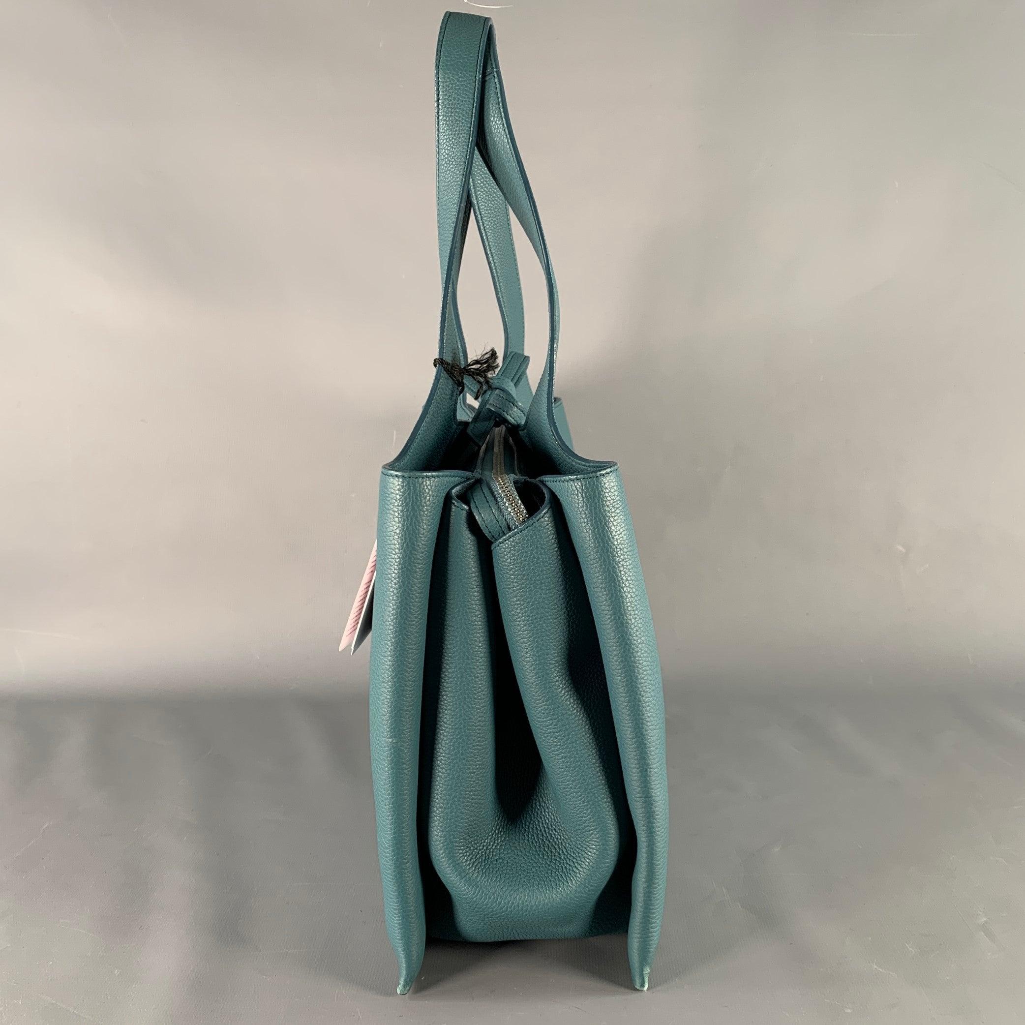 De los hombres CELINE Bolso Tote Trifold Mediano de Piel de Grano de Guijarro Azul en venta