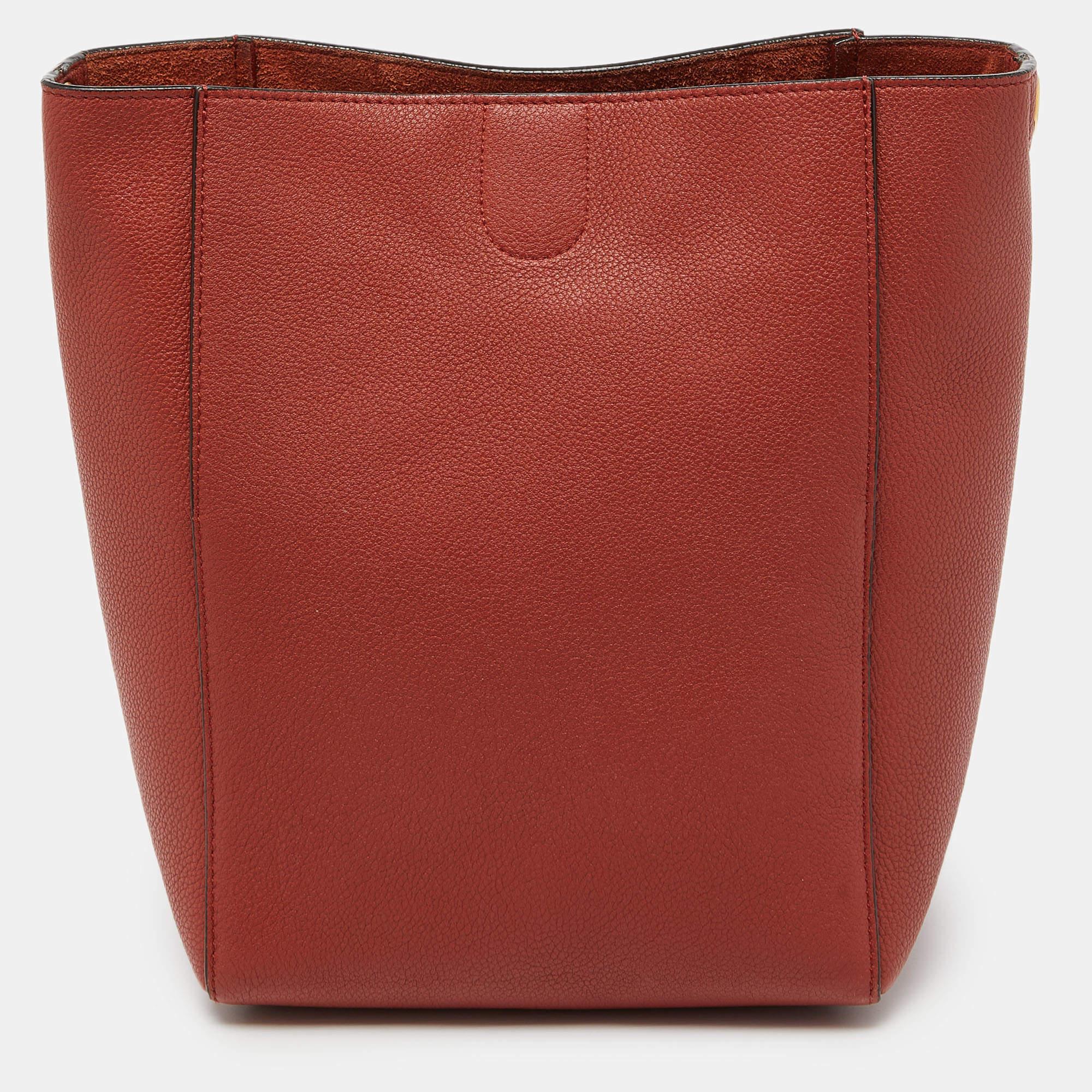 Celine Brick Leather Small Sangle Bucket Bag In Good Condition In Dubai, Al Qouz 2
