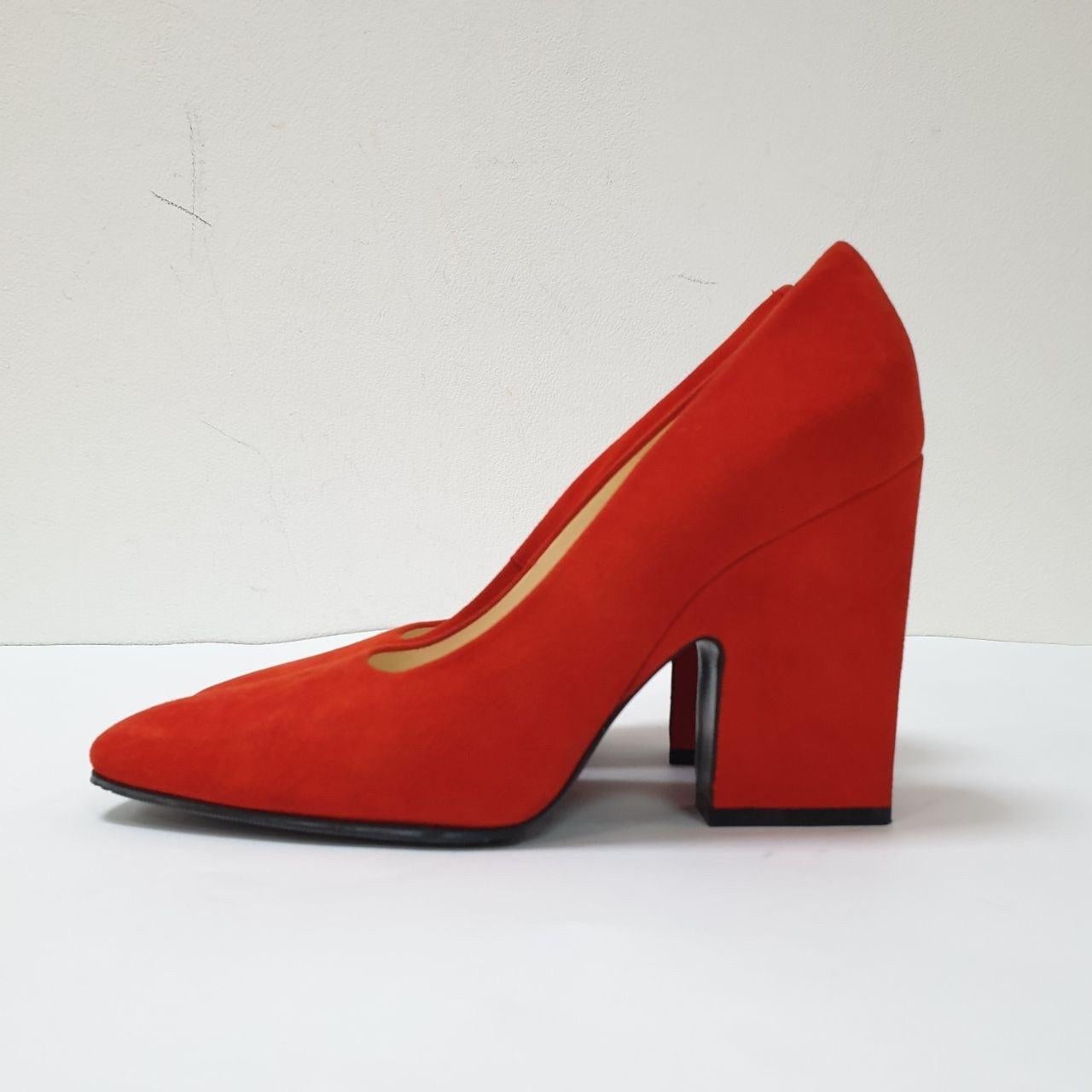 Celine Rouge vif talons d'escarpins en daim Sz.38 en vente 2