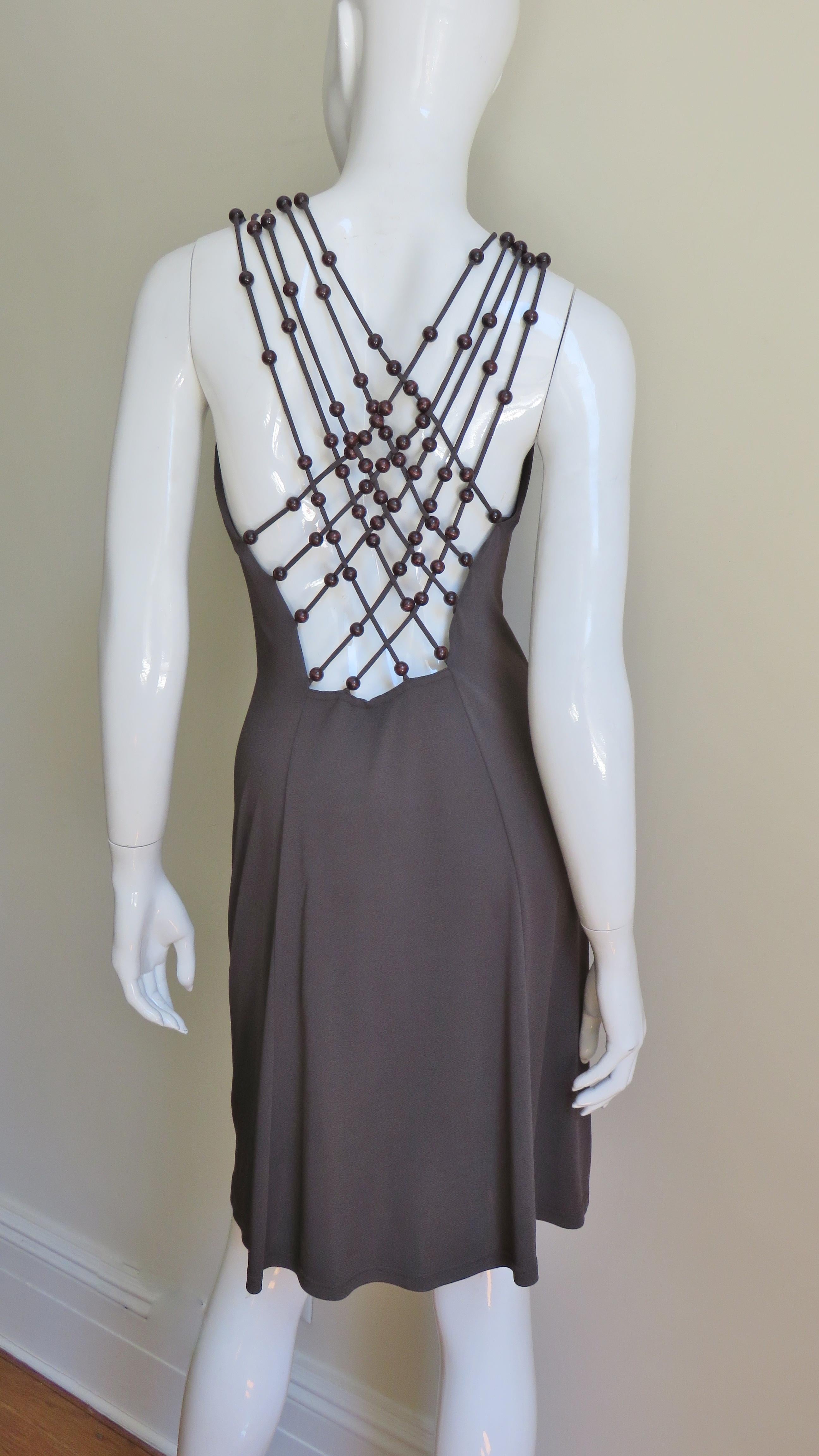 Celine Brown Cut out Back Dress avec bordure de perles S/S 2003 Pour femmes en vente