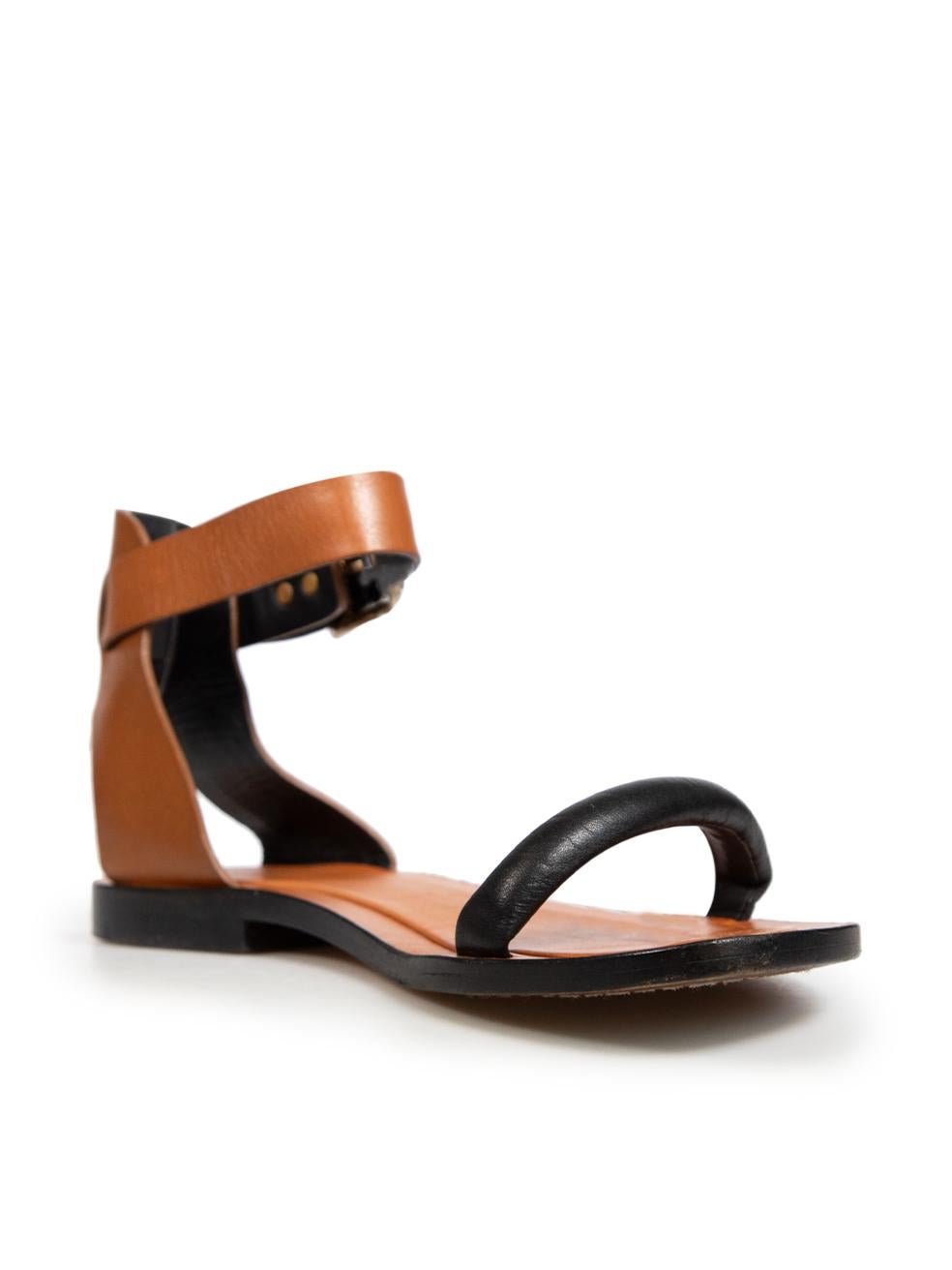 CONDITION is Very good. Minimal wear to the sandals is evident. There are indents on the front tips and general creasing to the leather insole. The top of the insoles has minor discolouration on this used Céline designer resale item.
 
 Details
 
 

