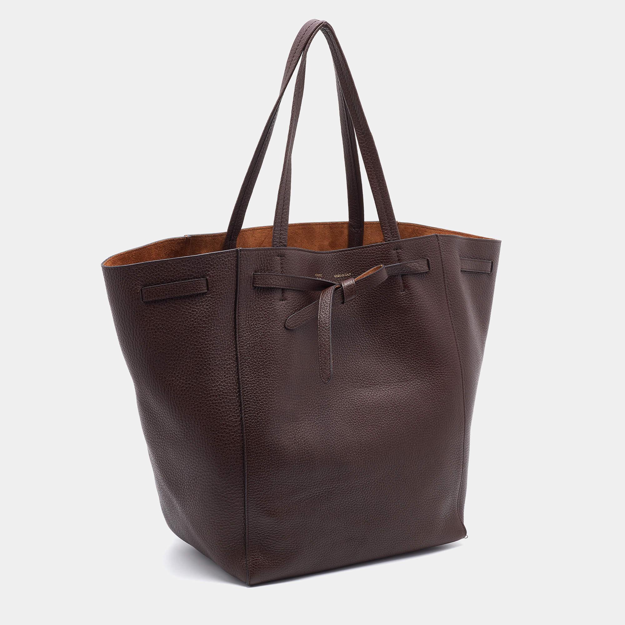 Celine Brown Leather Medium Cabas Phantom Tote In Good Condition In Dubai, Al Qouz 2