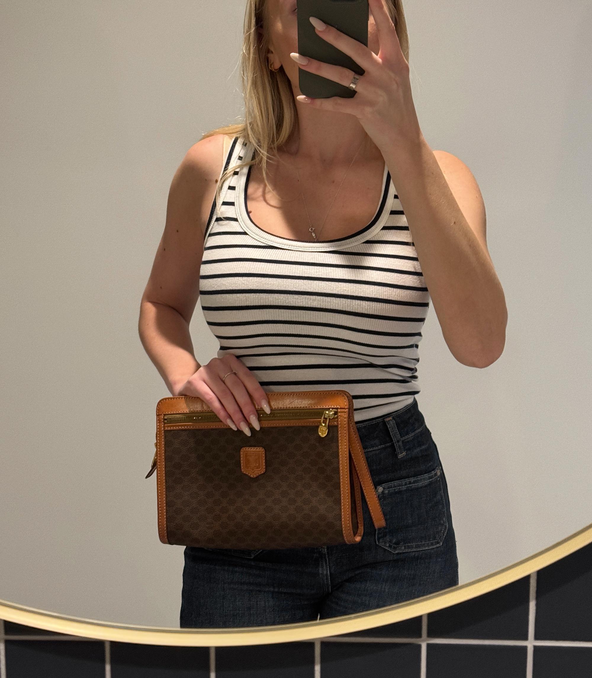 Celine Brown Macadam Monogram Coated Canvas & Calfskin Leather Vintage Wristlet Clutch

Product Details
Xupes Ref: HB5896
Brand: Celine
Model: Wristlet Clutch
Type: Clutch, Wristlet
Serial Number: M93
Age: 1993
Colour: Brown
Hardware: