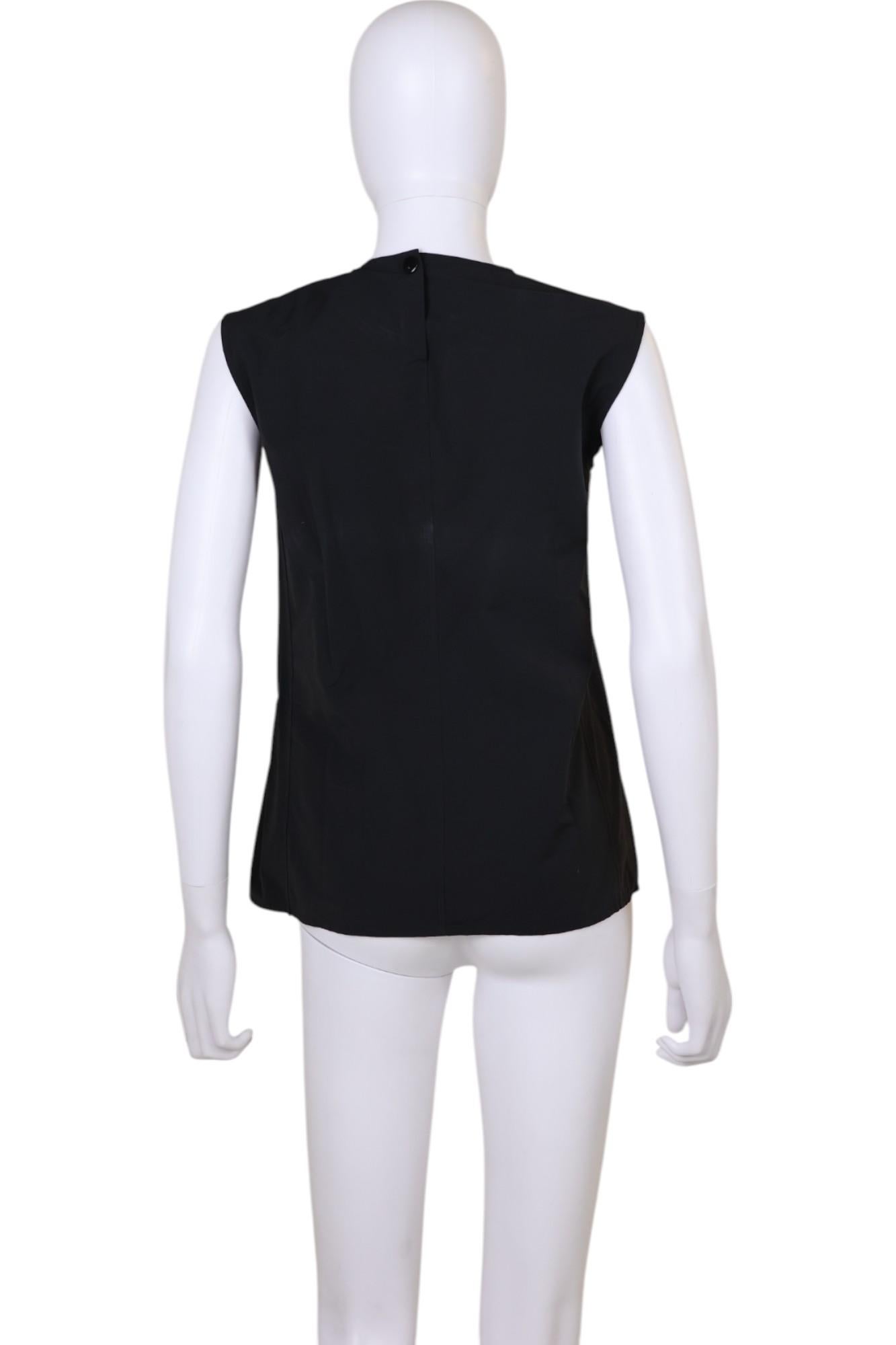 Donna Celine by Phoebe Philo 2010's Asymmetric Zipped Black Top in vendita