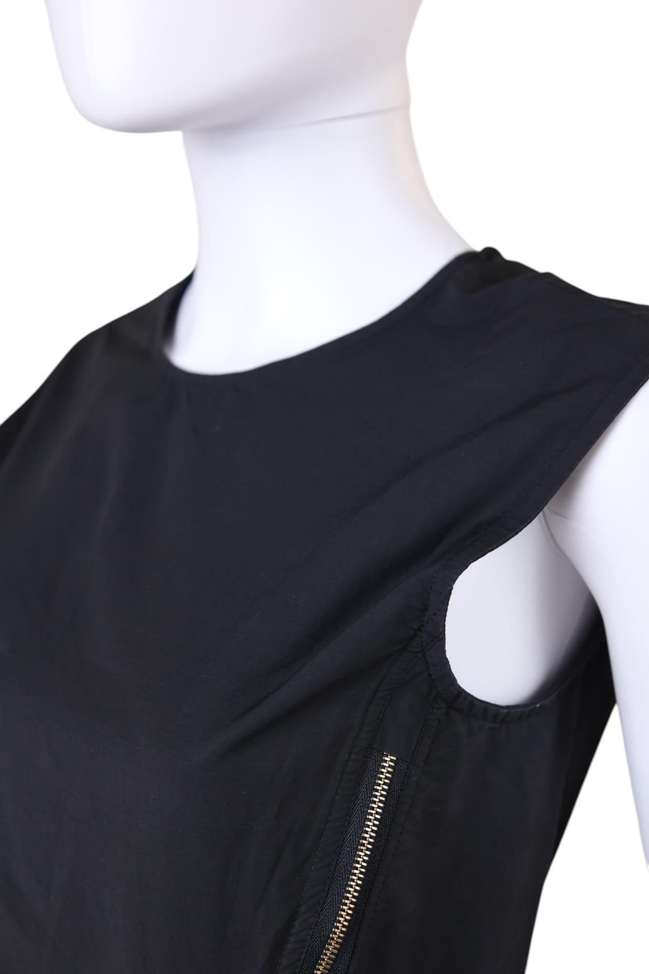 Celine by Phoebe Philo 2010's Asymmetric Zipped Black Top in vendita 2