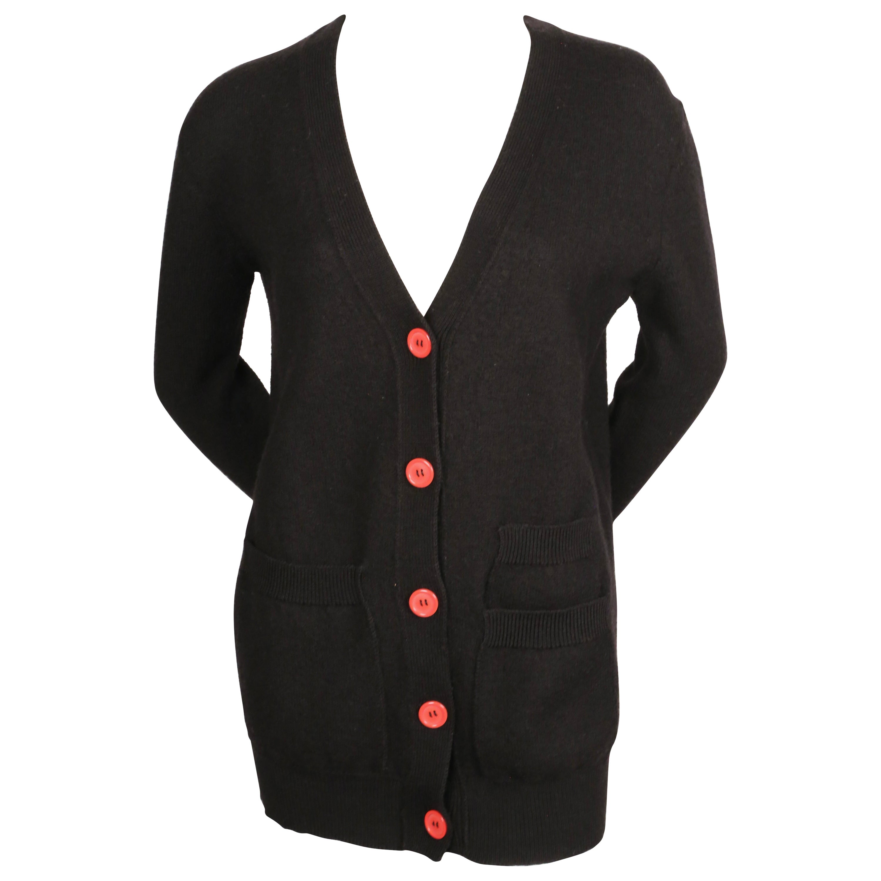 CELINE by Phoebe Philo cardigan in maglia bouclé nera con bottoni rossi