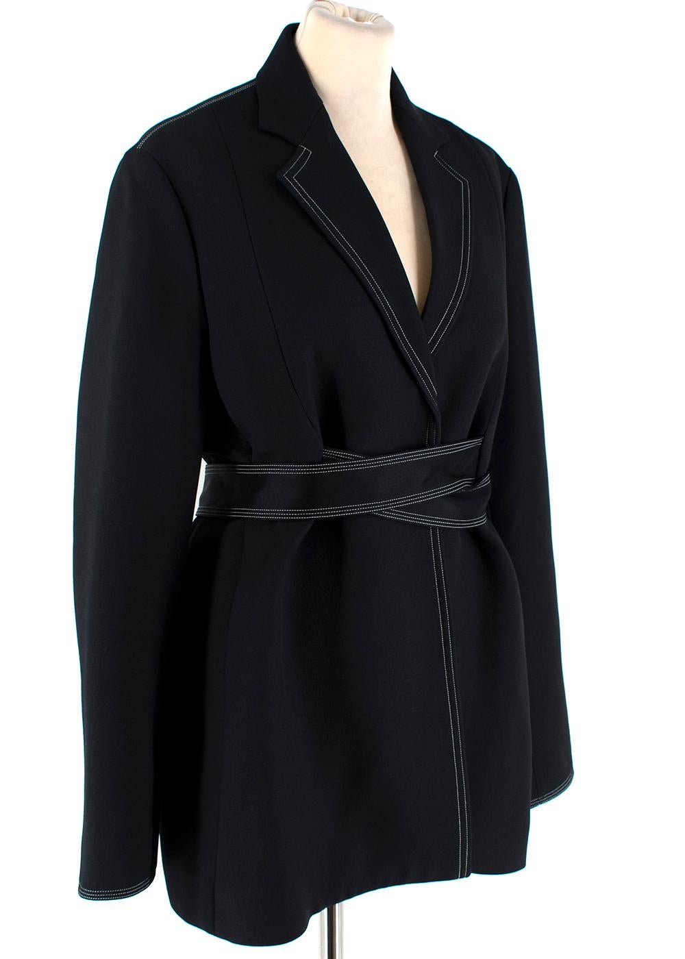 Celine by Phoebe Philo Kimono Jacket with White Contrast Stitching

-Celine by Phoebe Philo
-Made of a soft wool blend fabric 
-Classic minimal cut 
-Gorgeous white top stitching details 
-Belt to the waist
-Timeless elegant design 

Materials:
73%