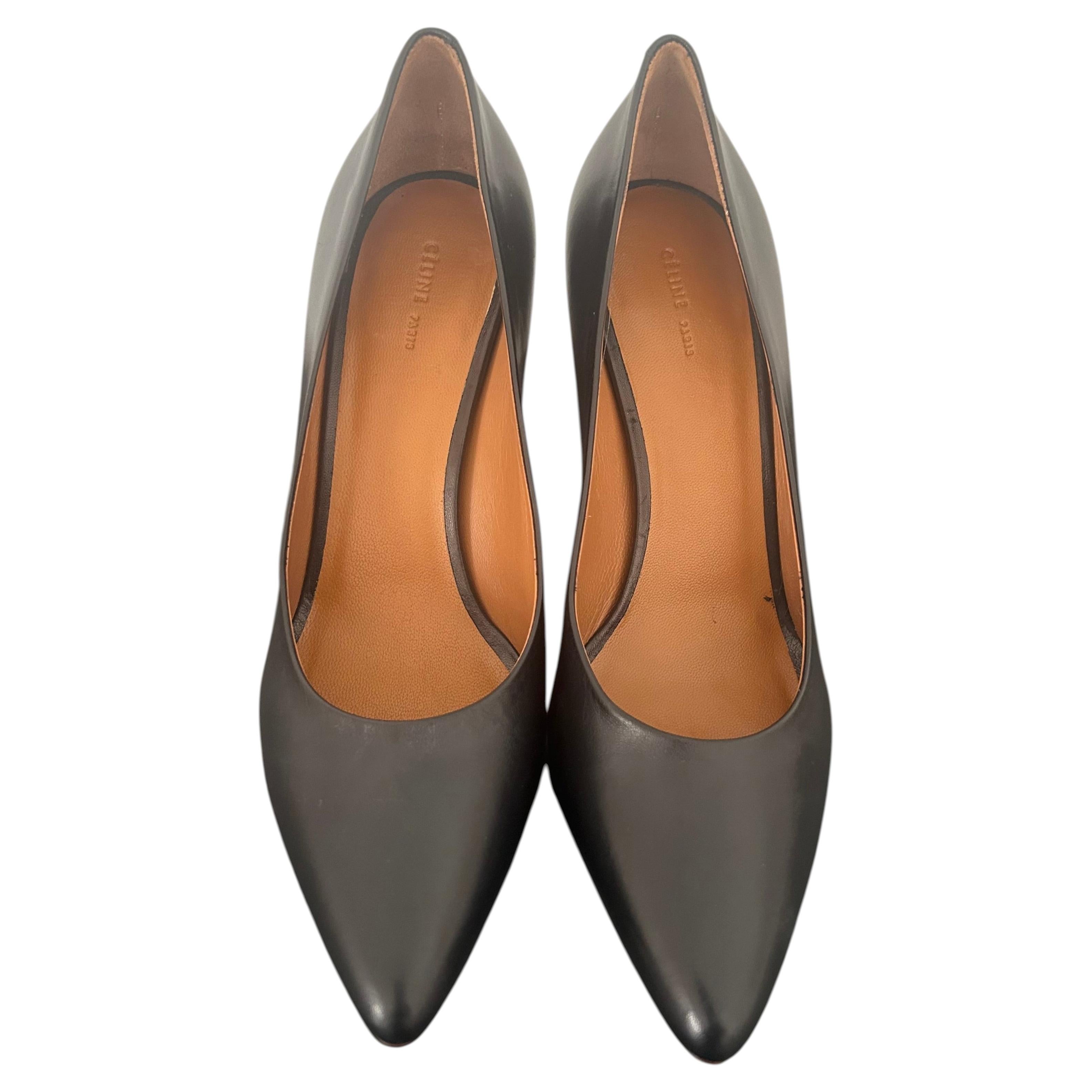 Celine by Phoebe Philo Pointed Toe Classic Black Heels For Sale