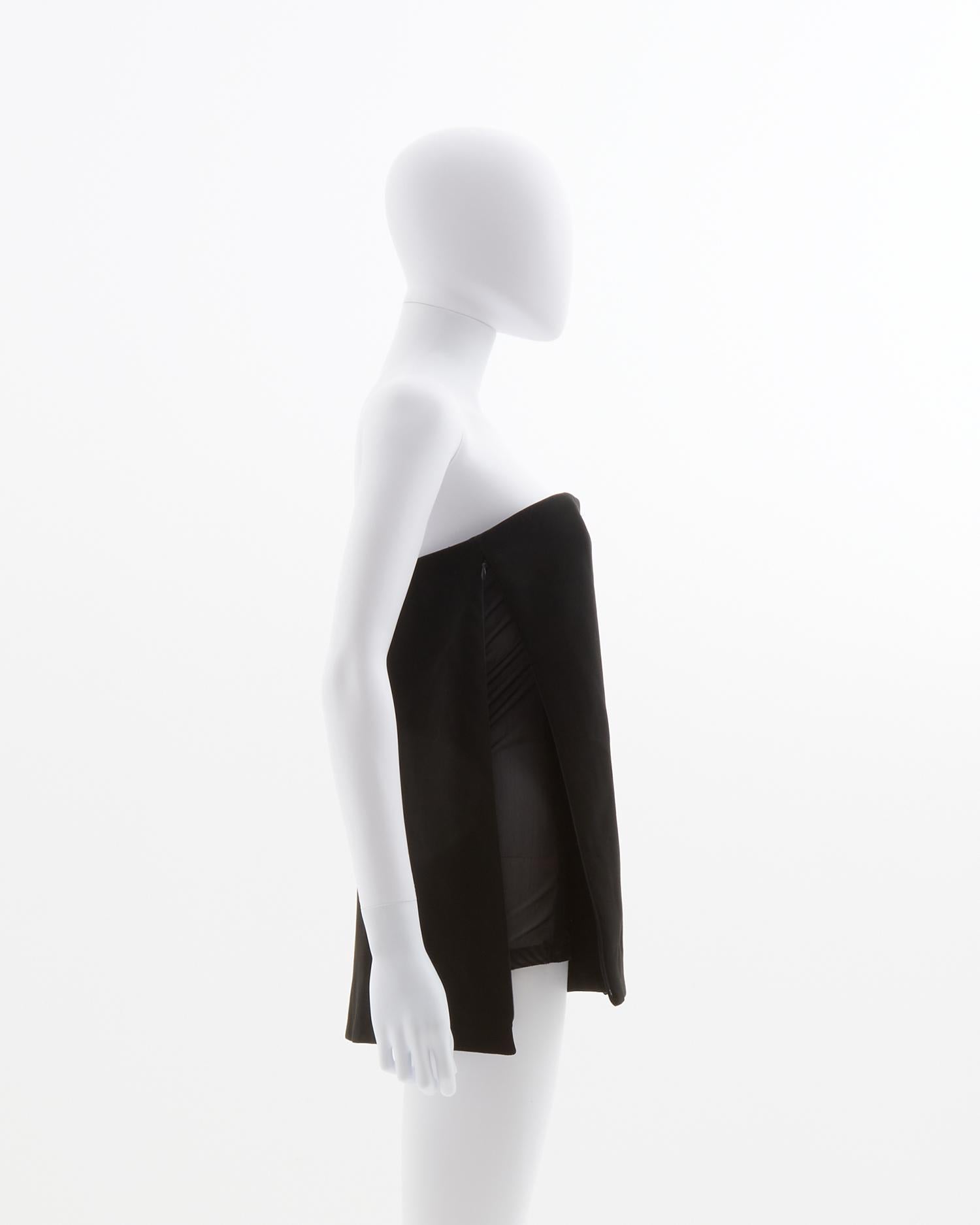 - Runway Look 31
- Sold by Skof.Archive
- Designed by Phoebe Philo 
- Strapless top with bustier at interior dual zipper 
- Fall Winter 2011

Size : 
FR 40 - EN 44 - UK 12 - US 8 (EU)

Composition : 

Fabric1
71% Triacetate
29% Polyester
Fabric2
86%