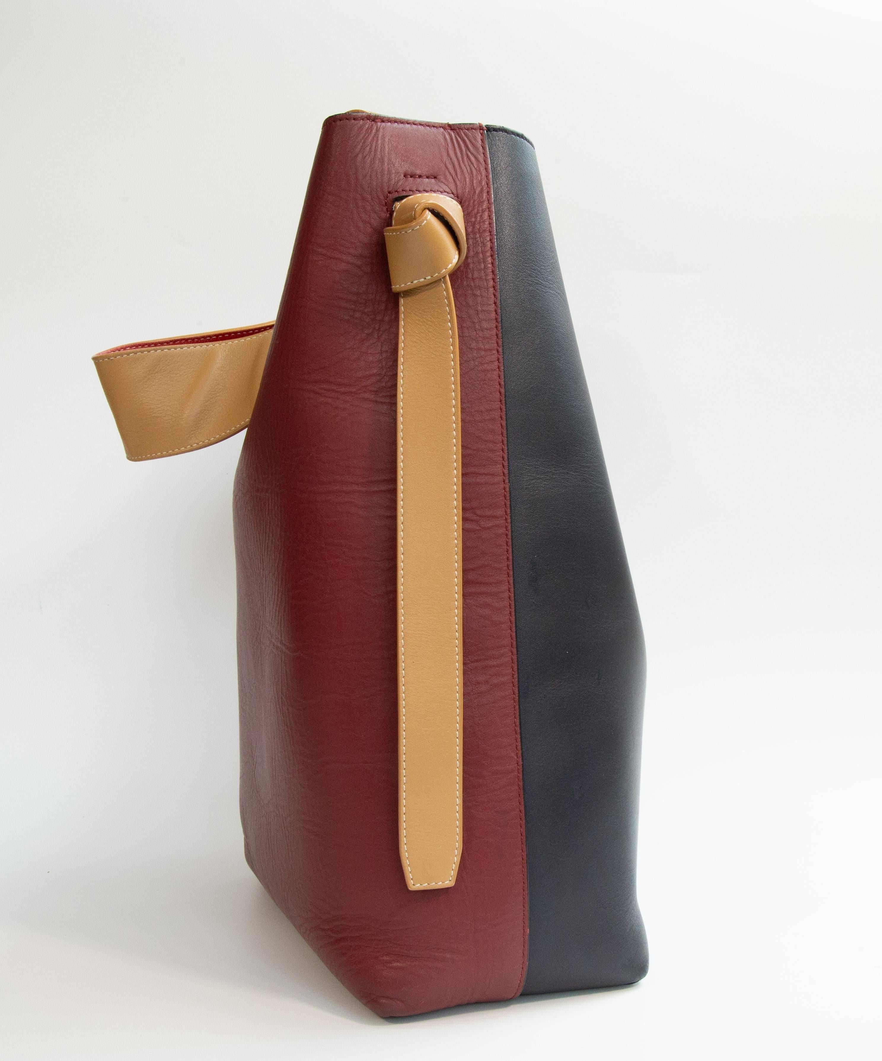 Celine by Phoebe Philo Twisted Cabas Bag Multicolor Leather en vente 2