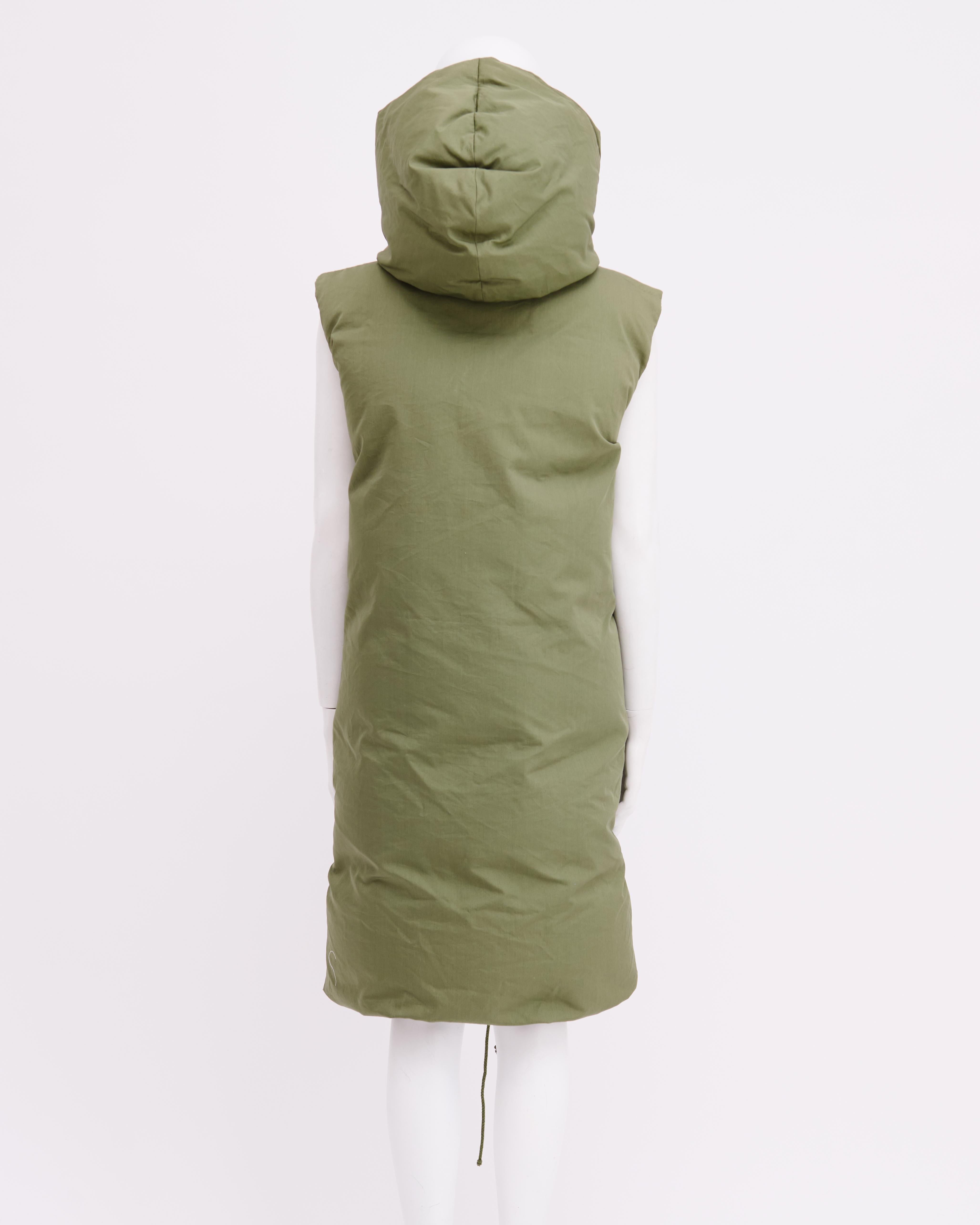 Women's Celiné by Phoebe Philo	Pre-Fall 2018 Green Puffer Hooded Vest For Sale