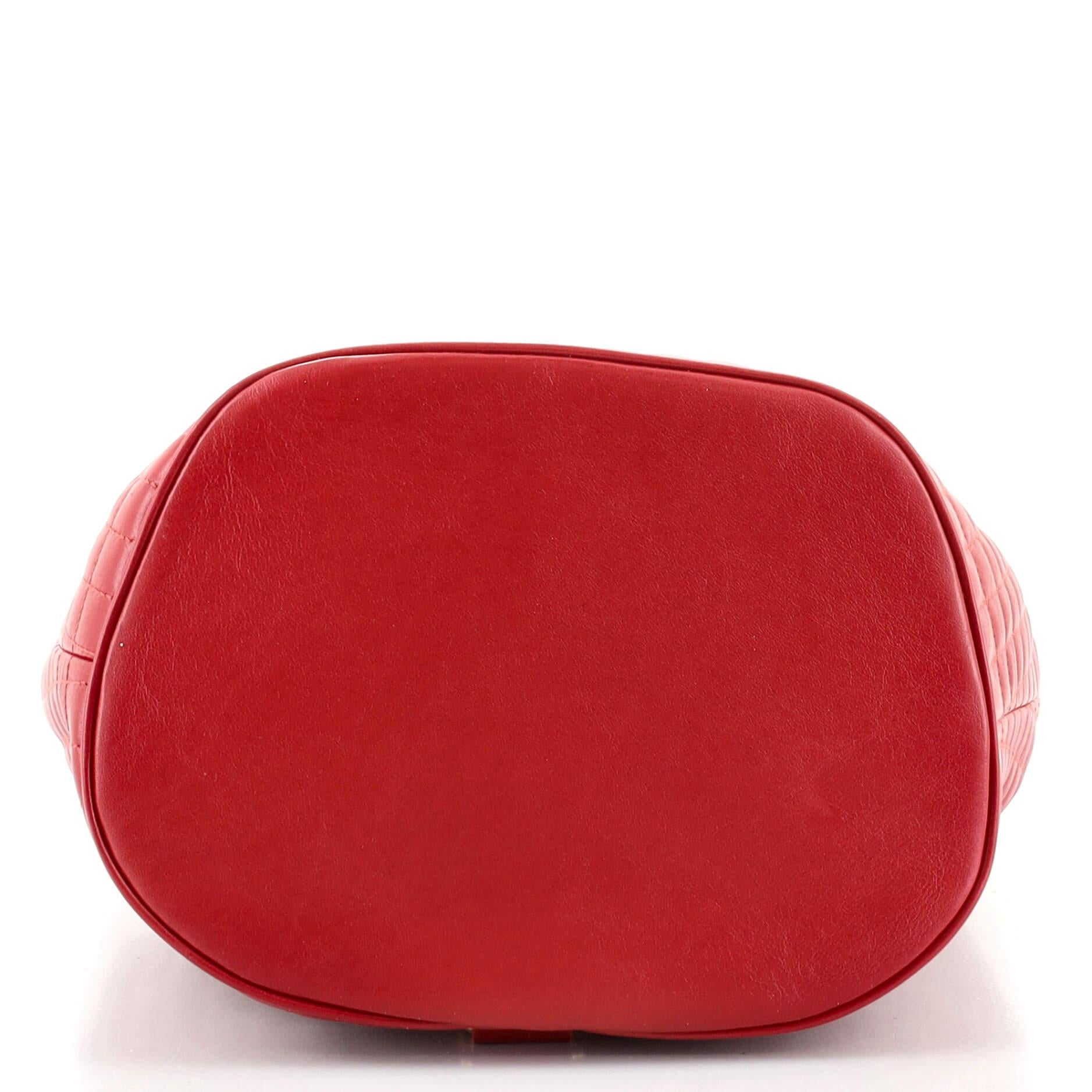 Celine C Charm Bucket Rucksack aus gestepptem Leder mit Charme im Zustand „Gut“ in NY, NY