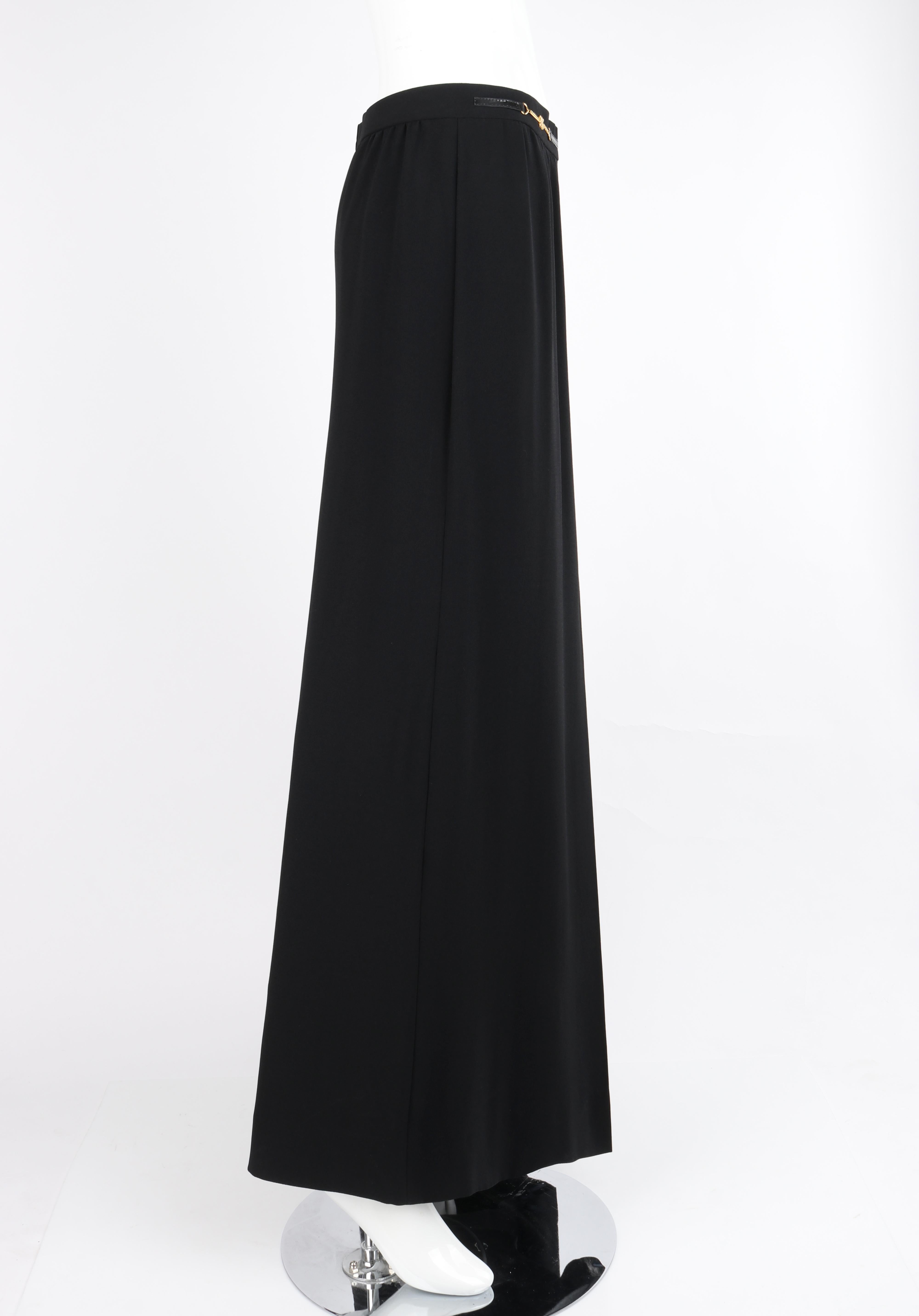 CELINE c.1980s/90s Black Gold Logo Chain Accent Ultra Wide Leg Pleated Trousers In Good Condition For Sale In Thiensville, WI