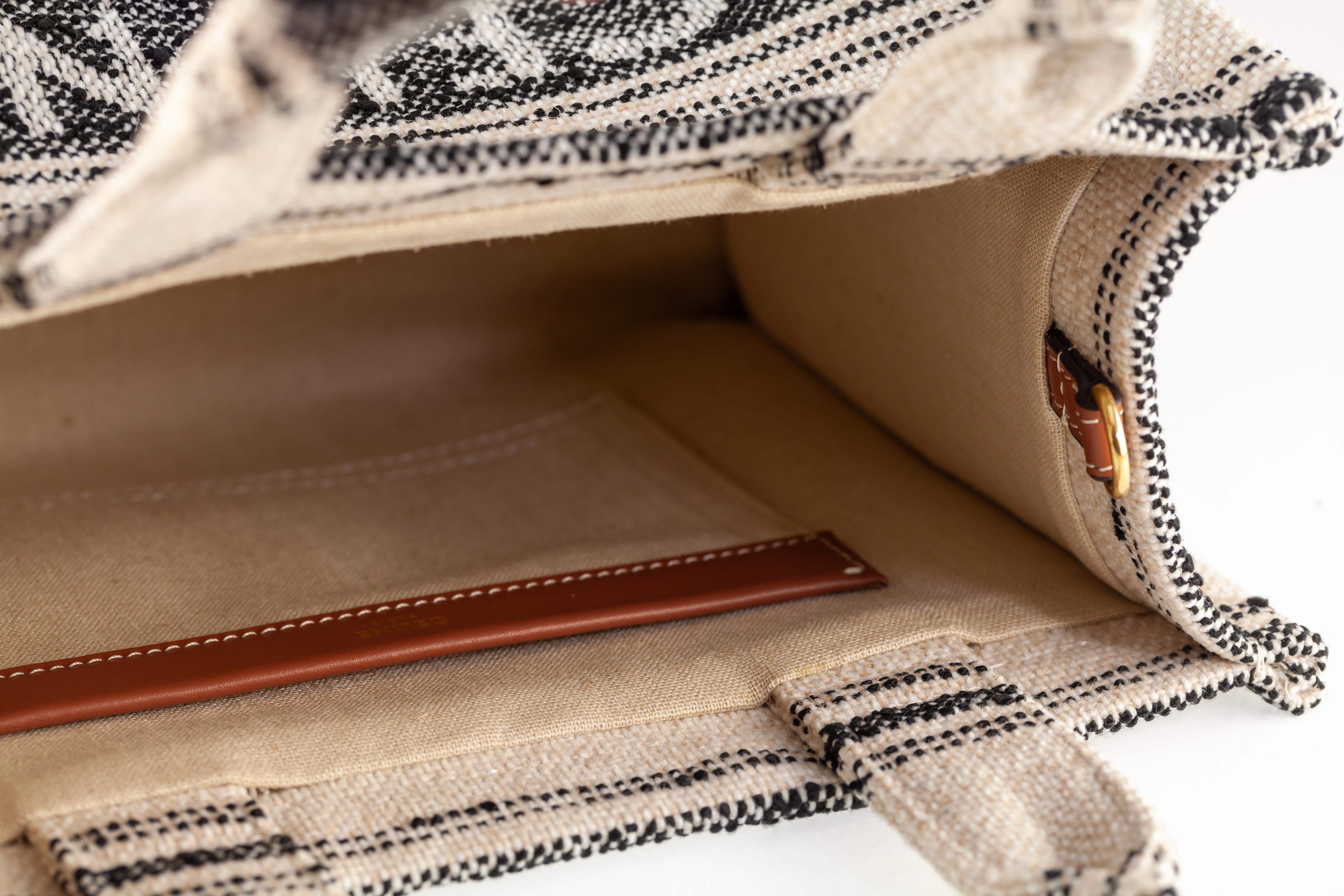 Beige Celine Cabas Hippo White/Black Canvas Tweed Thais Cloth Handbag w/ Dustbag For Sale