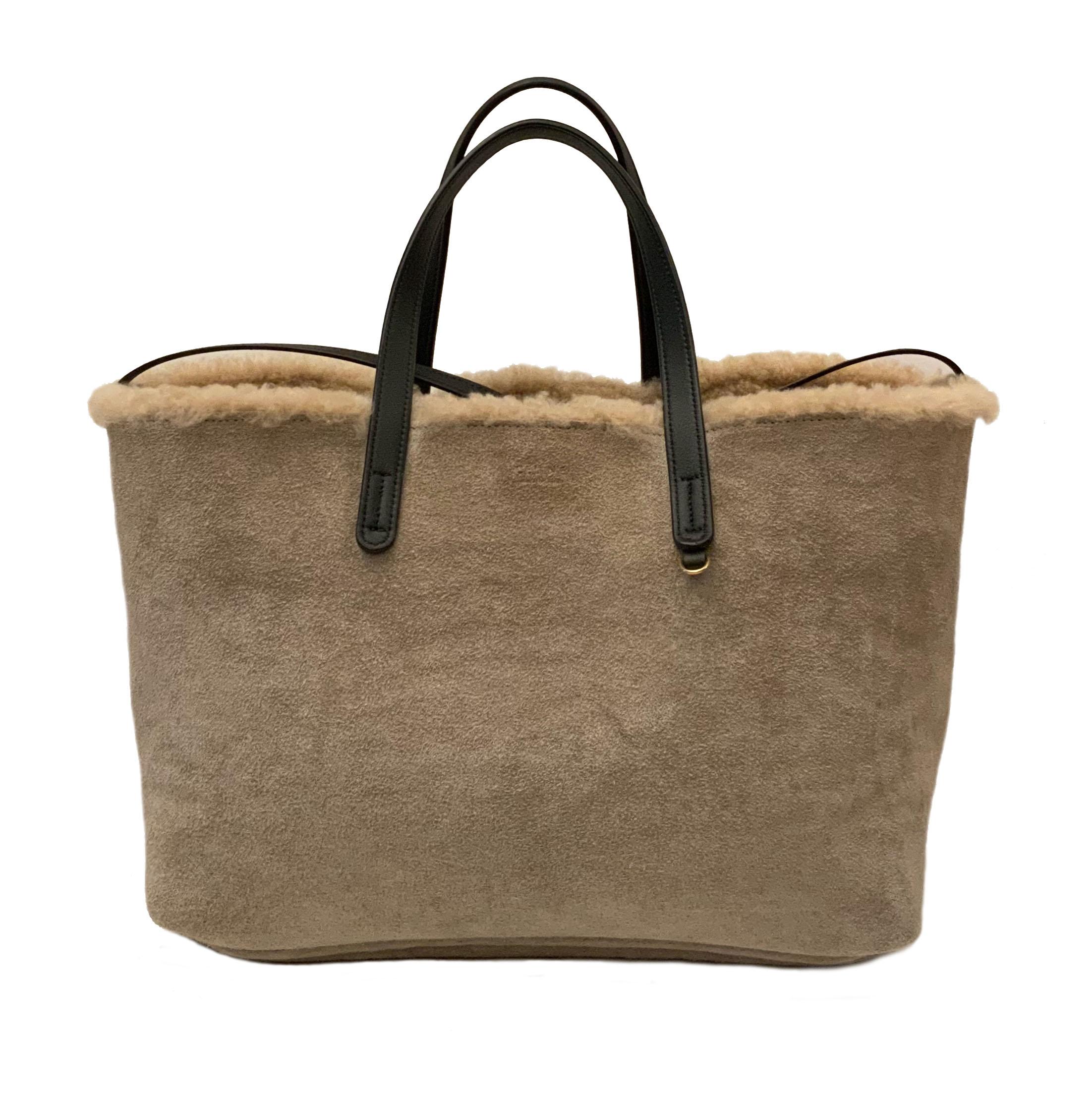 Celine Cabas Phantom Shearling Reversible Bag In Good Condition In Geneva, CH