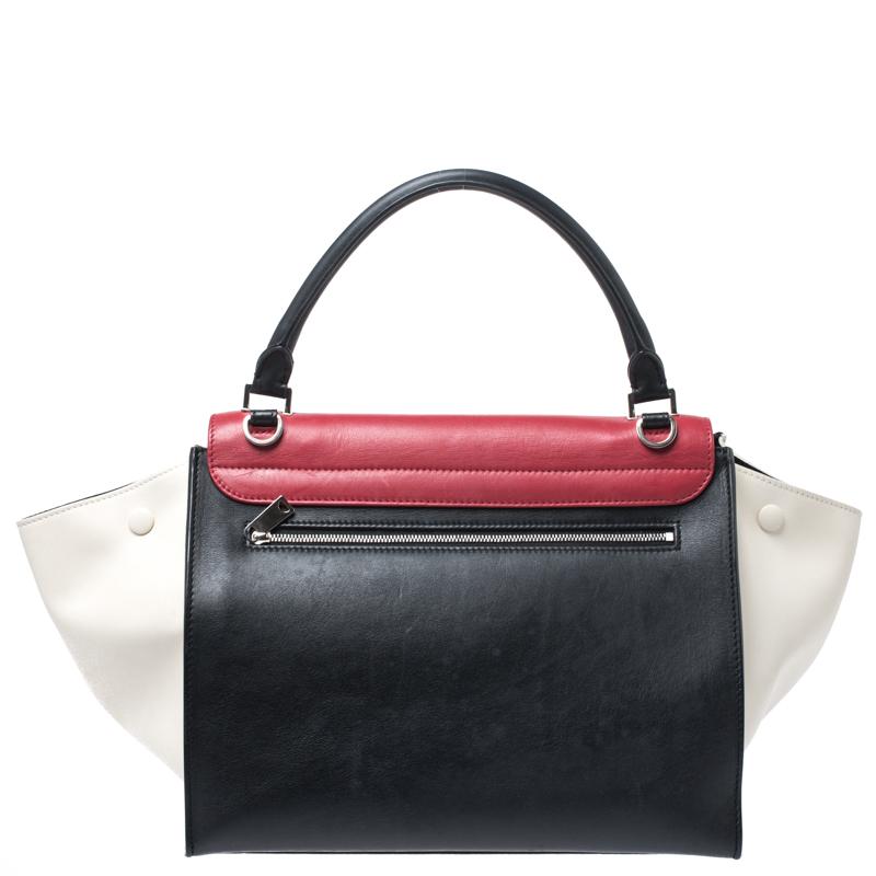 In every stride, swing, and twirl, your audience will gasp in admiration at the beautiful sight of this Celine bag. Crafted from quality leather in Italy, the bag has a style that will catch glances from a mile. It has been designed with the