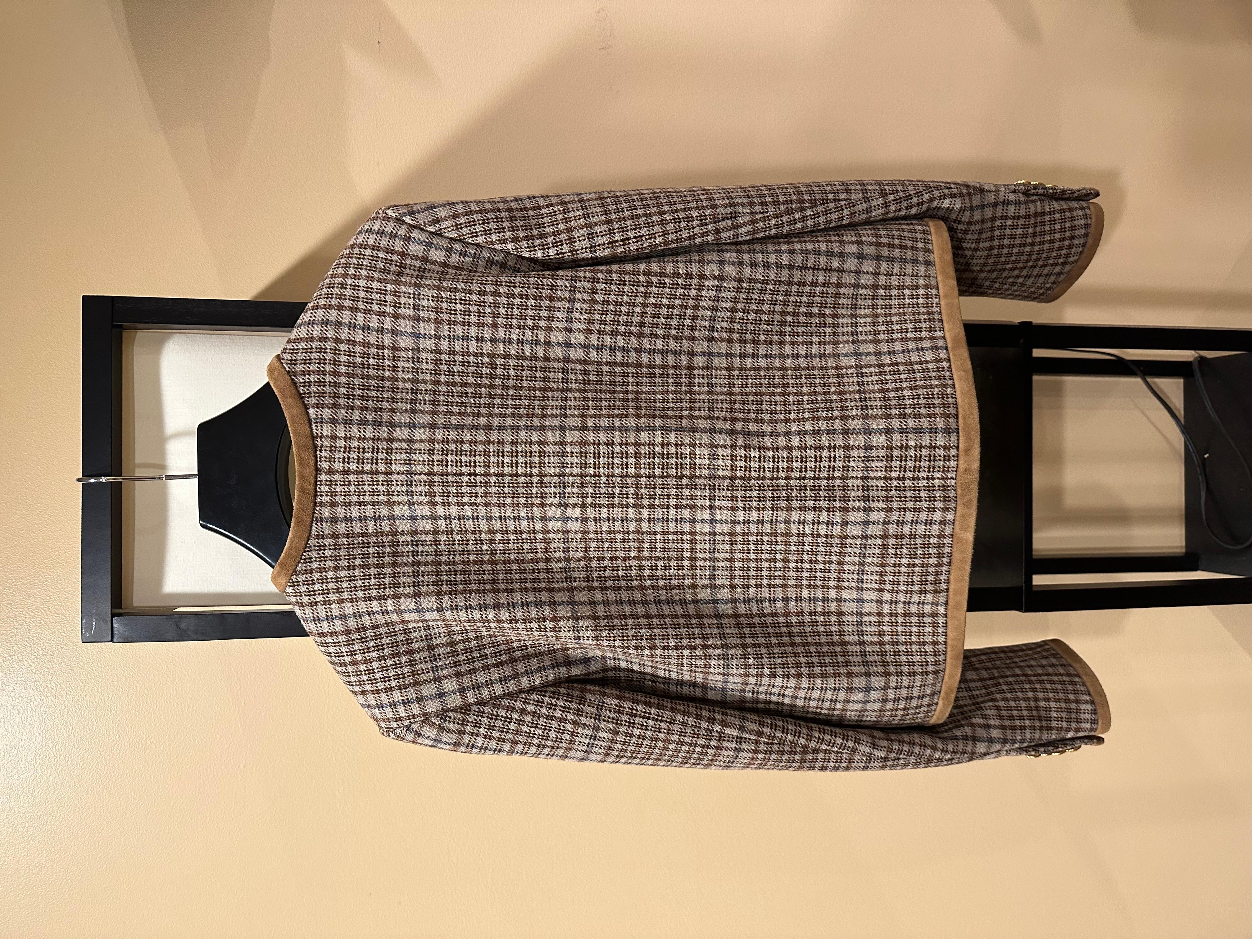 Celine x Hedi CHASSEUR Kaia Gerber Exclusive Checkered Tweed Jacket


Size 38
Brand new

Extremely rare Celine by Hedi Slimane Chasseur jacket made for Kaia Gerber.
Luxury wool finished with suede leather board and gold buttons.
Only one on the