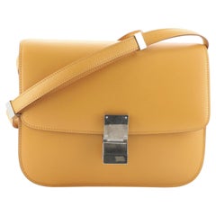 Die klassische Box-Tasche aus Glattleder Medium