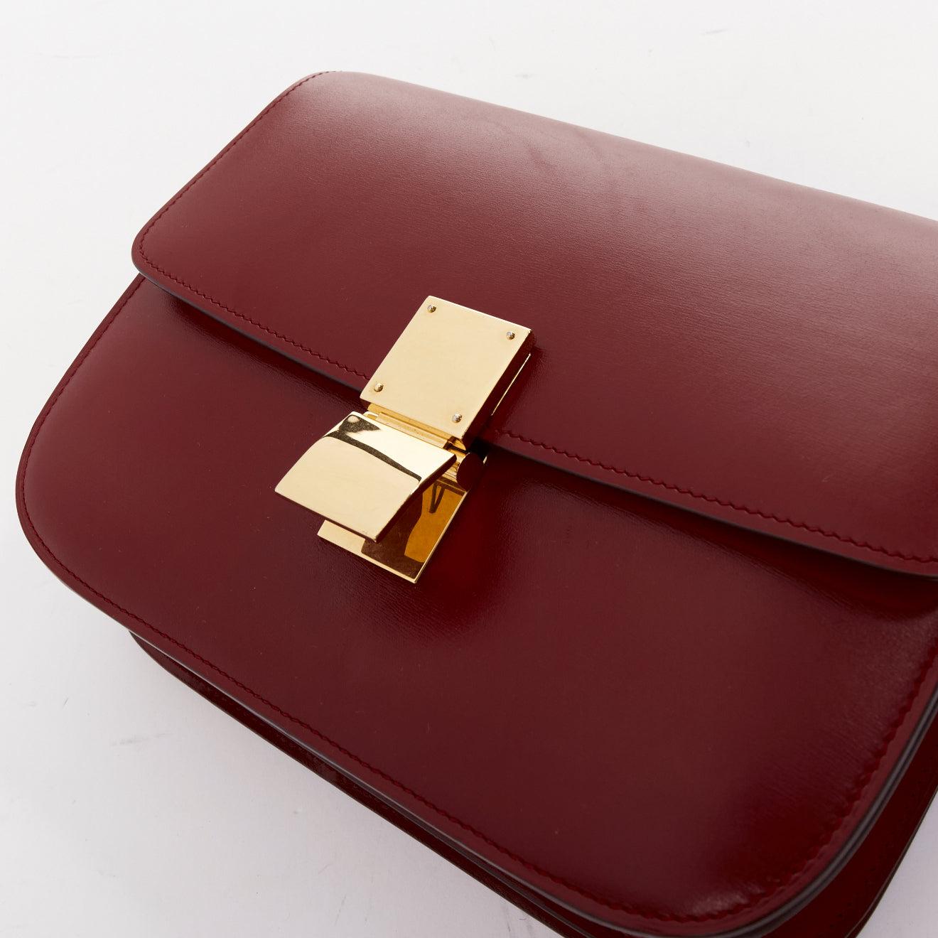 CELINE Classic Box burgundy smooth leather gold clasp crossbody messenger bag For Sale 2