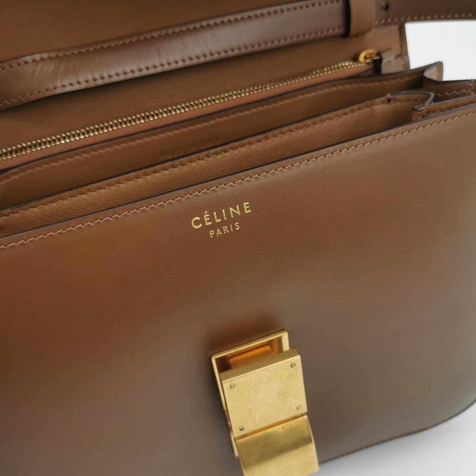 CELINE Classic Box Flap Caramel Brown Leather crossbody bag For Sale 3