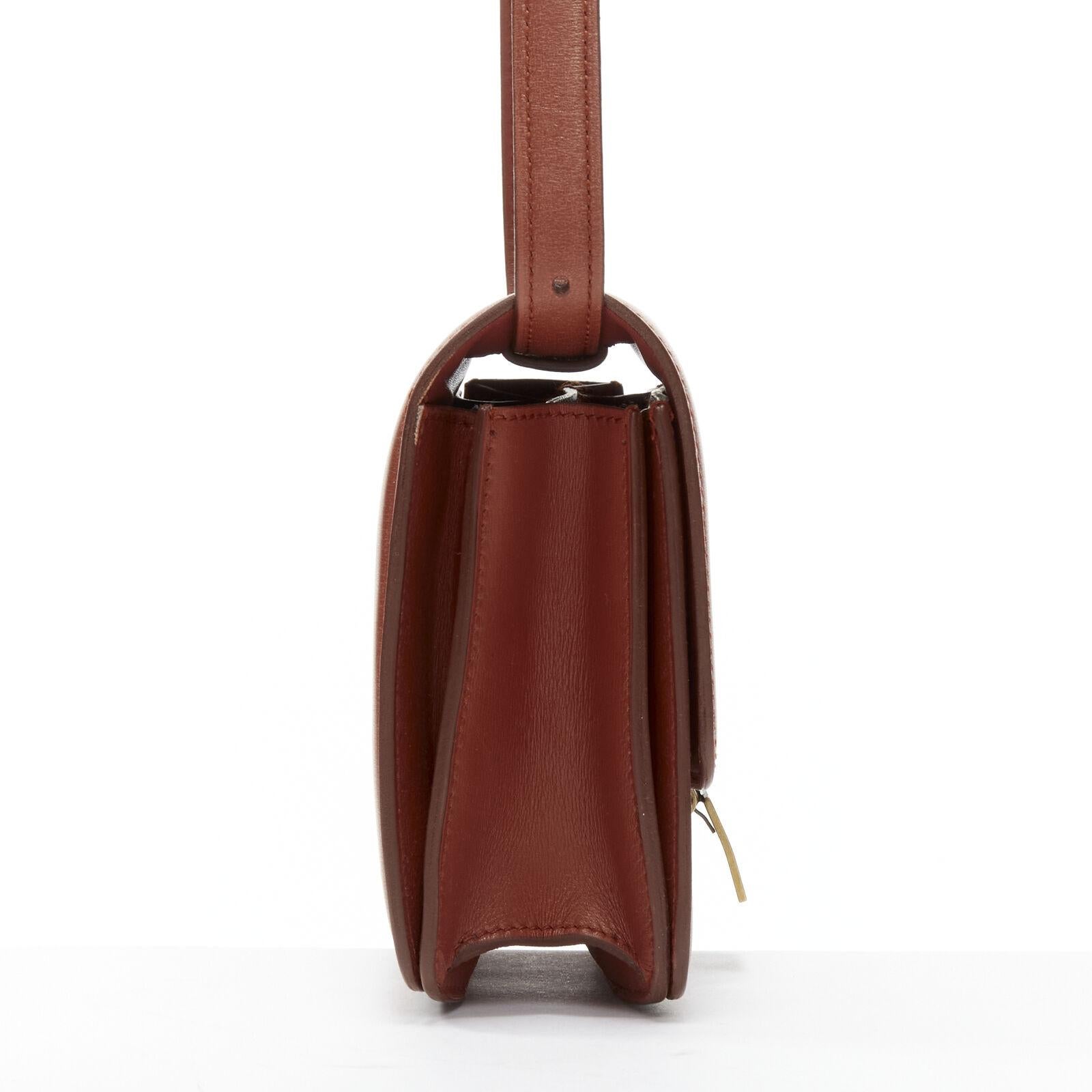 CELINE Classic Box tan marron en cuir de veau fermoir doré sac à bandoulière réglable Small Bon état - En vente à Hong Kong, NT