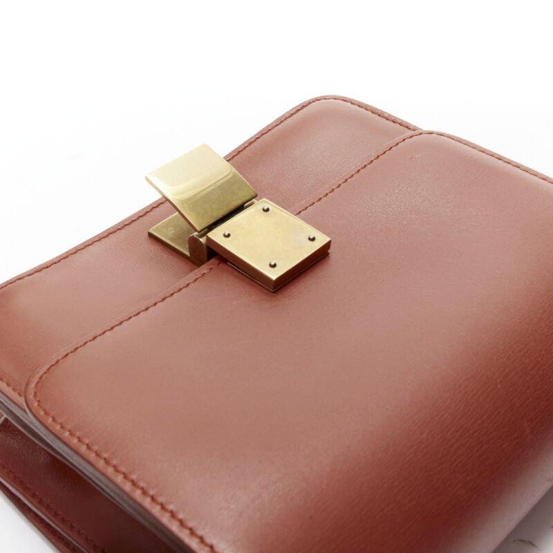 CELINE Classic Box tan brown calfskin gold clasp adjustable crossbody bag Small For Sale 2