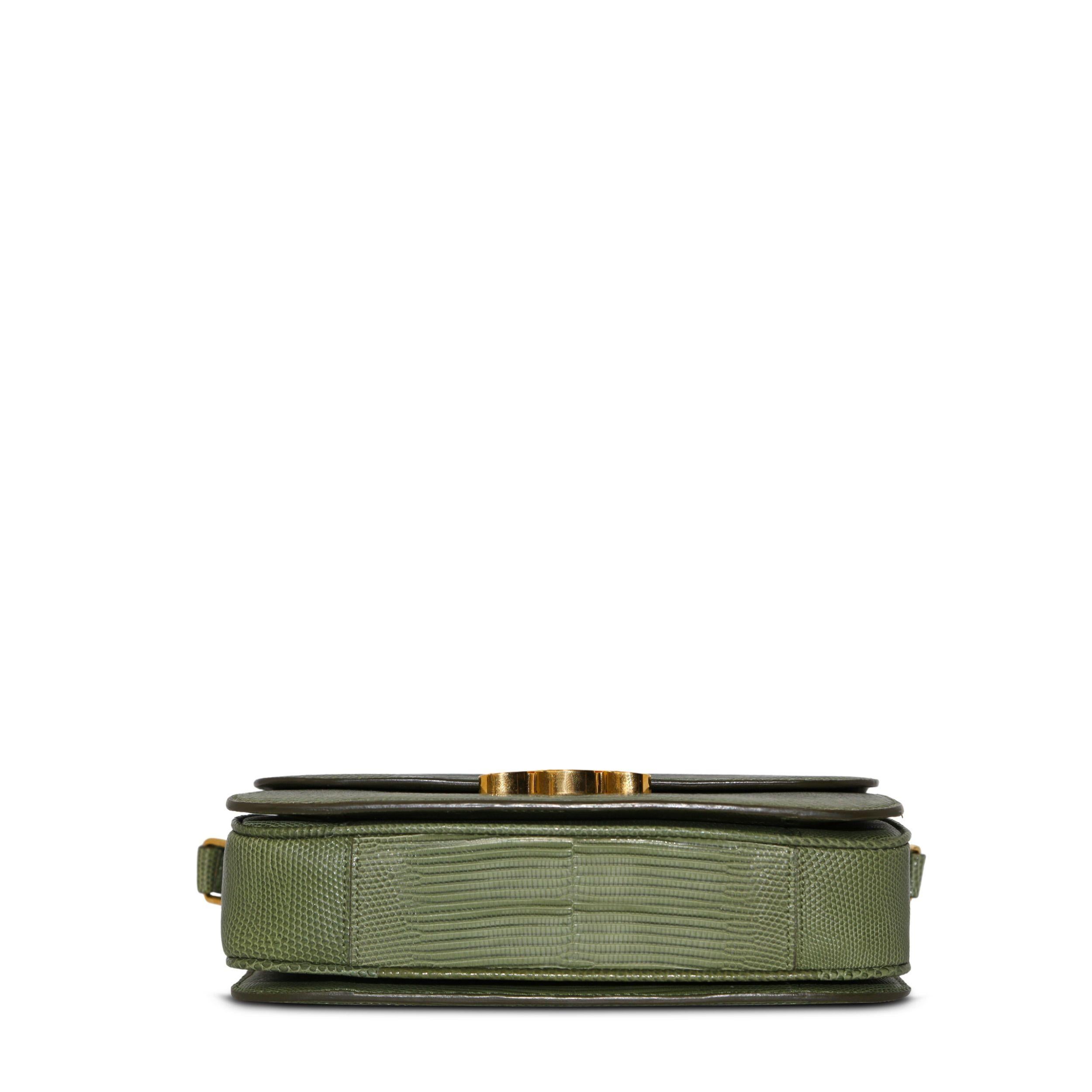Celine Classic Light Khaki Triomphe Bag GHW In Good Condition For Sale In London, GB