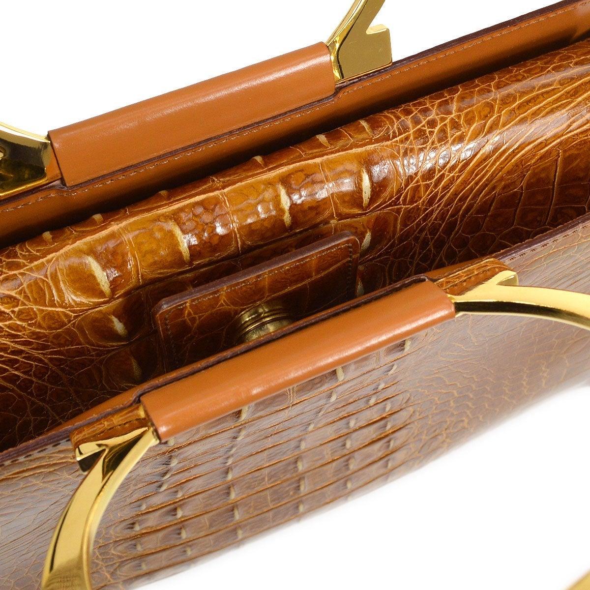 CELINE Cognac Tan Crocodile Exotic Leather Gold Top Handle Tote Bag In condizioni buone a Chicago, IL