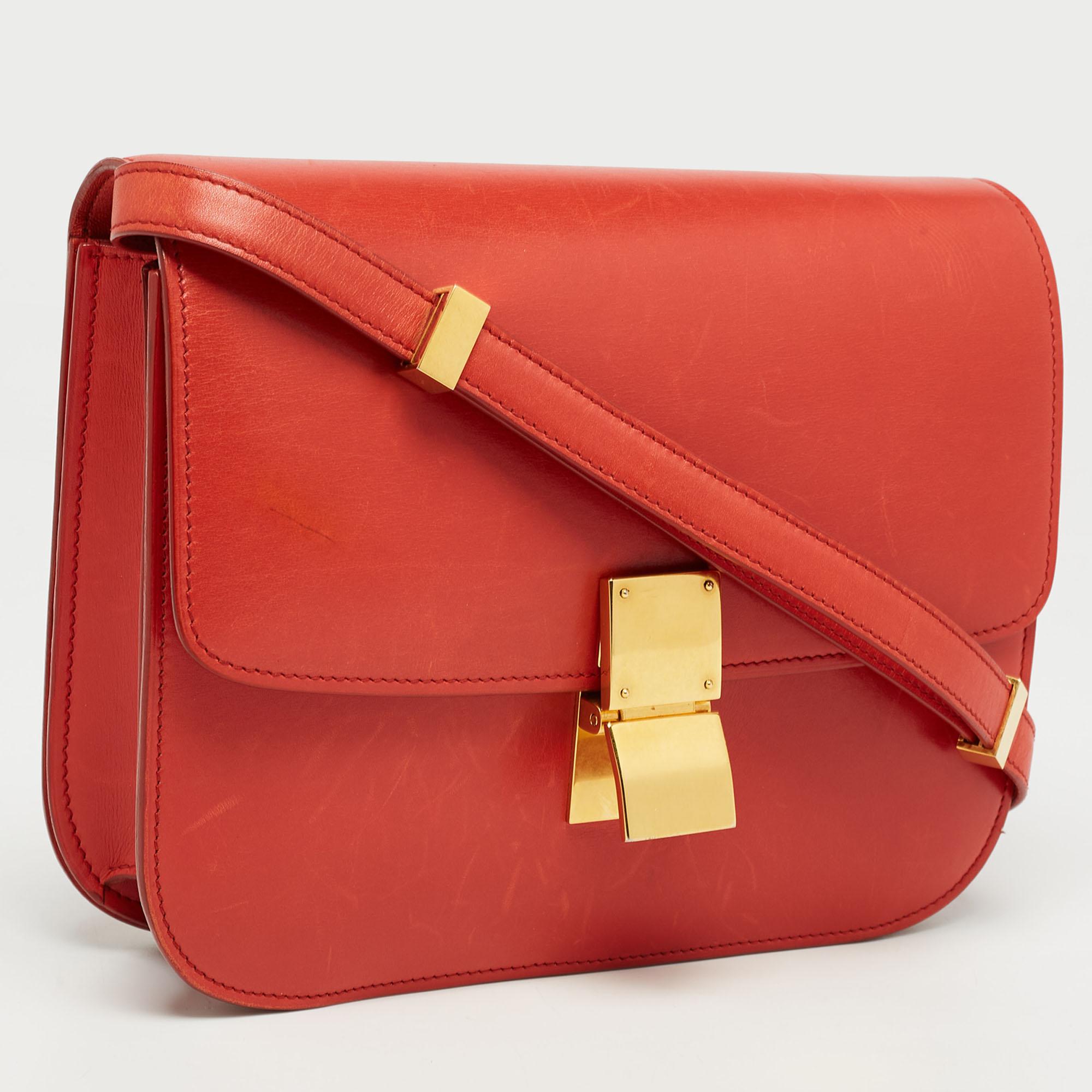 Celine Coral Red Leather Medium Classic Box Shoulder Bag In Good Condition For Sale In Dubai, Al Qouz 2