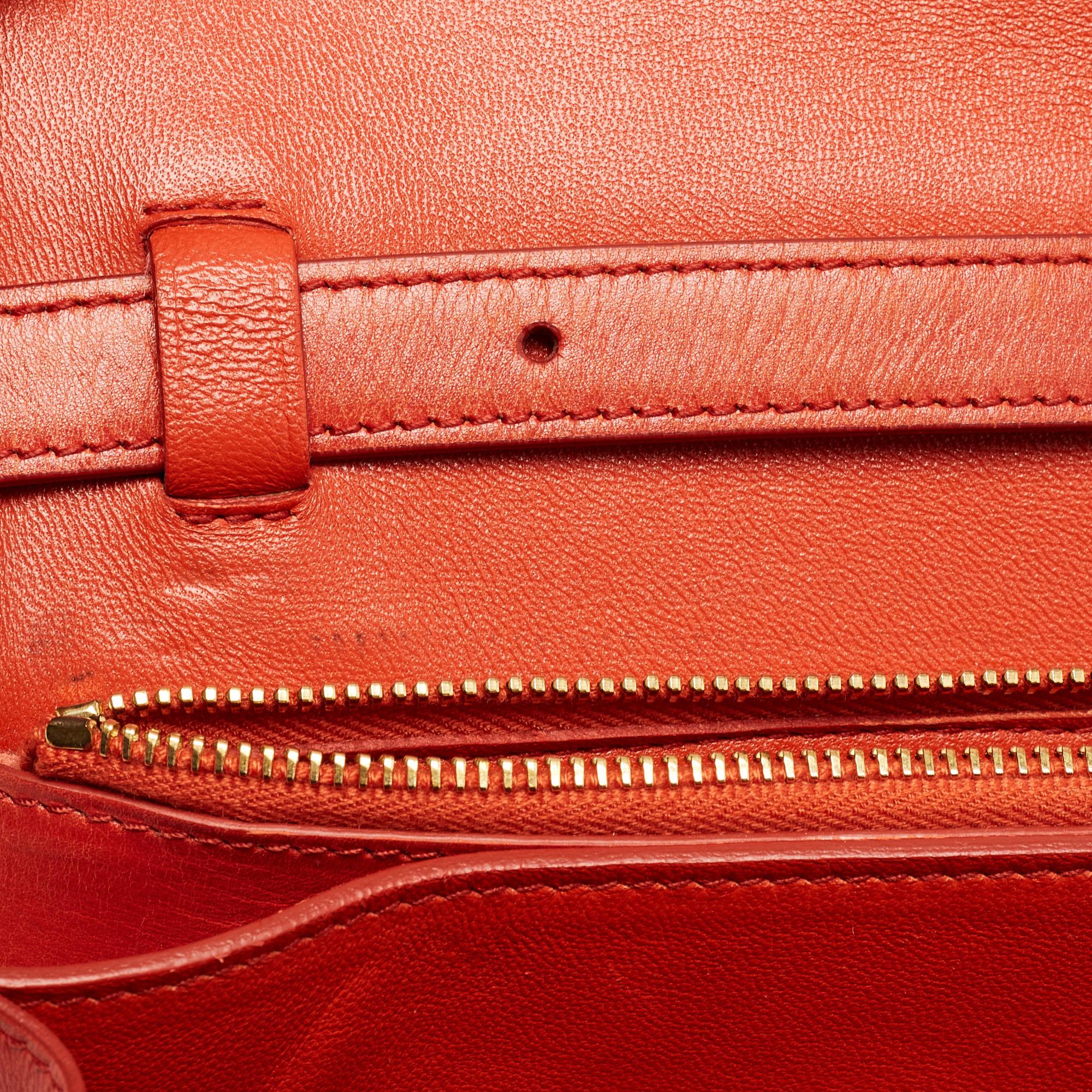 Celine Coral Red Leather Medium Classic Box Shoulder Bag For Sale 2