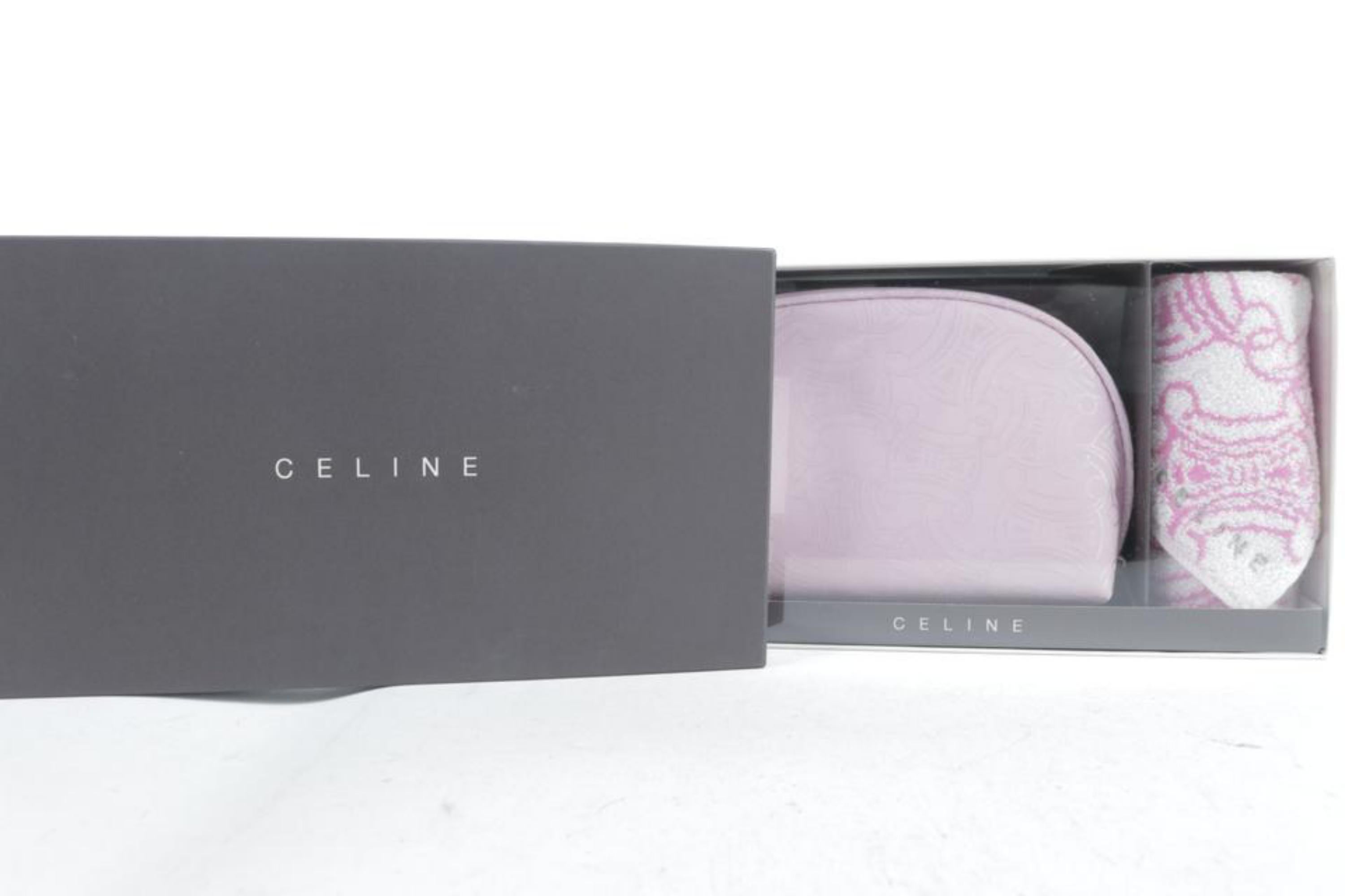 Céline Cosmetic Pouch and Towel Set 1CE1123
OVERALL NEW IN BOX CONDITION
( 10/10 or N )
Signs of Wear: Set is Brand New In Box

This item will ship out immediately.
Previously owned, unless otherwise stated.
This item does not come with any extra