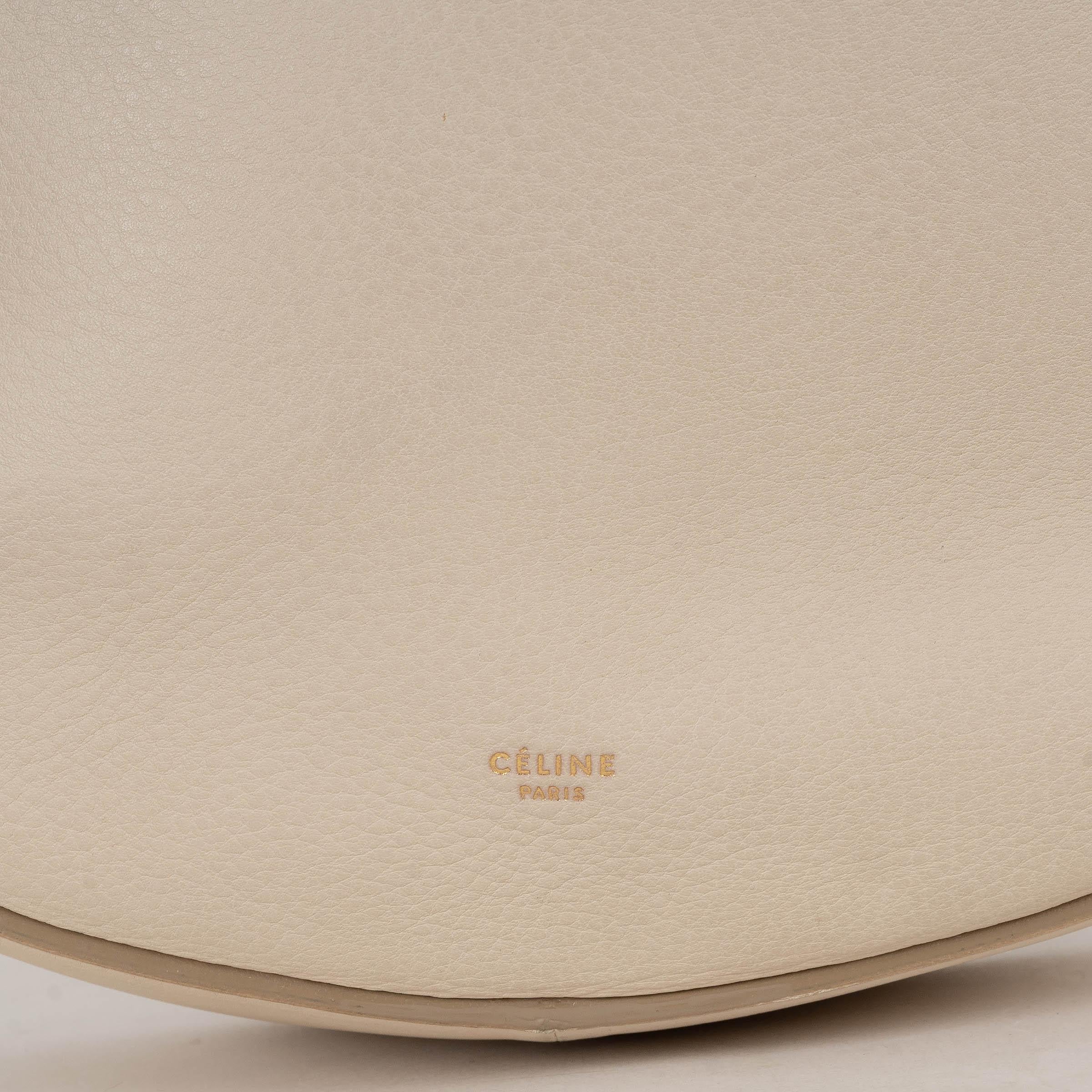 Sac HOBO LARGE en cuir crème de Celine en vente 1