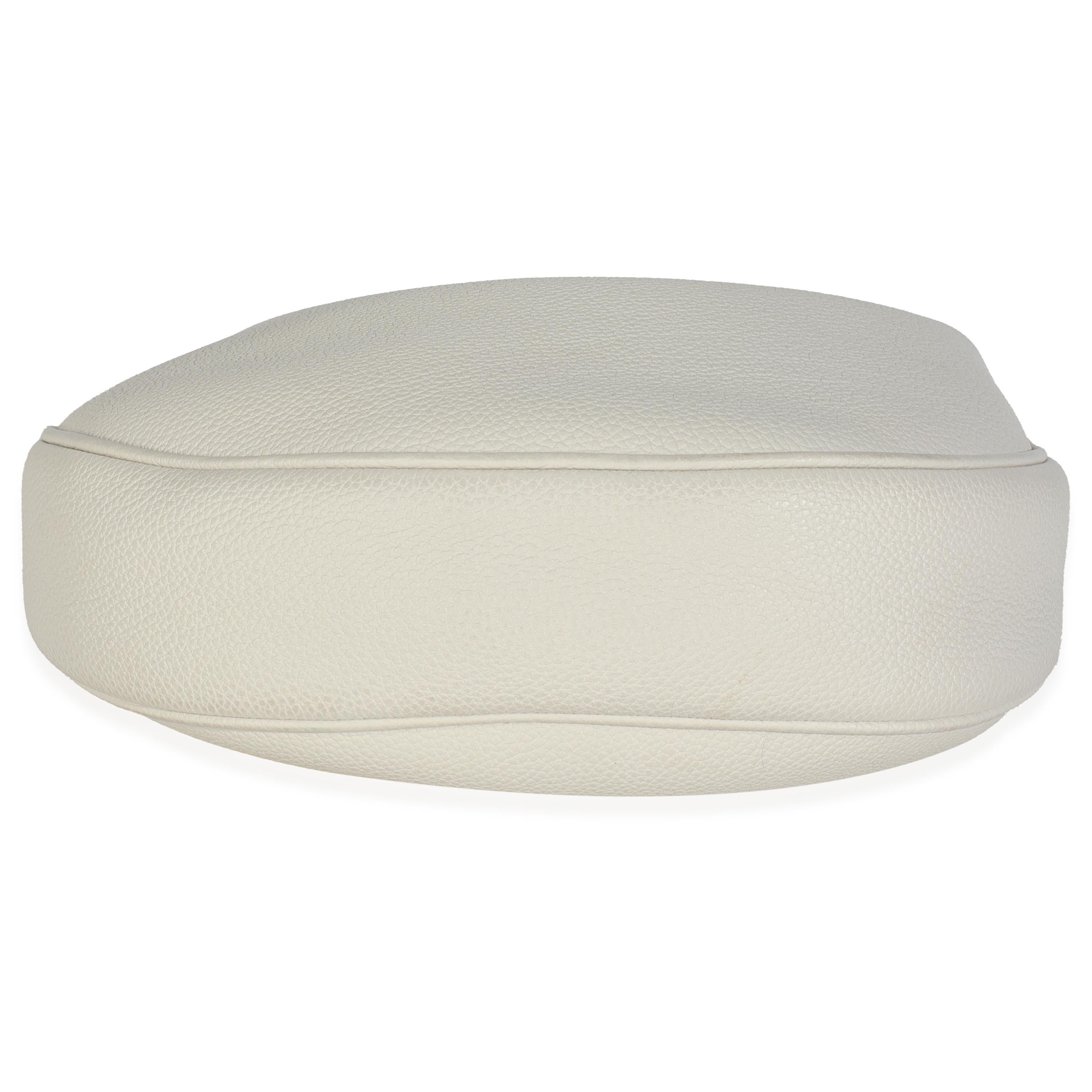 Celine Lulu crema in pelle di vitello morbida e granulata in vendita 3