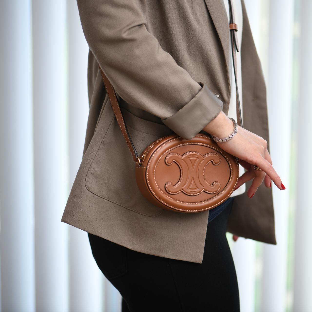 Orange Céline Cuir Triomphe Tan Leather Oval Crossbody Bag For Sale