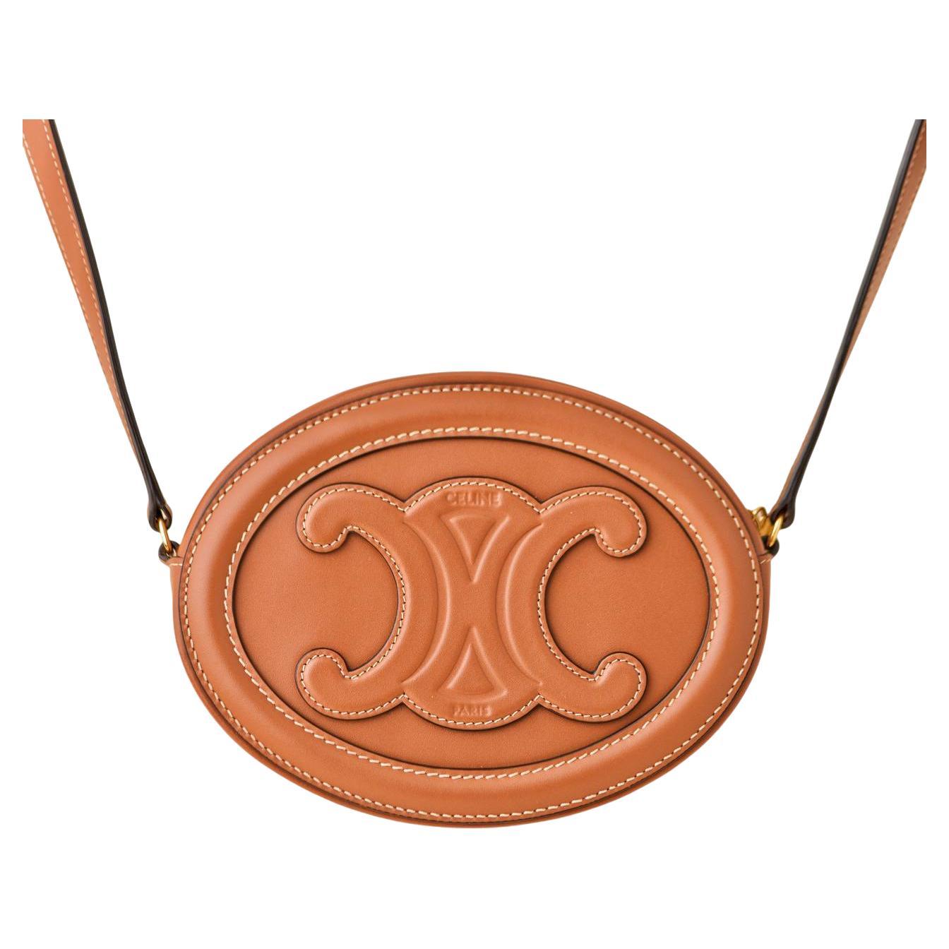 Céline Cuir Triomphe Tan Leather Oval Crossbody Bag For Sale