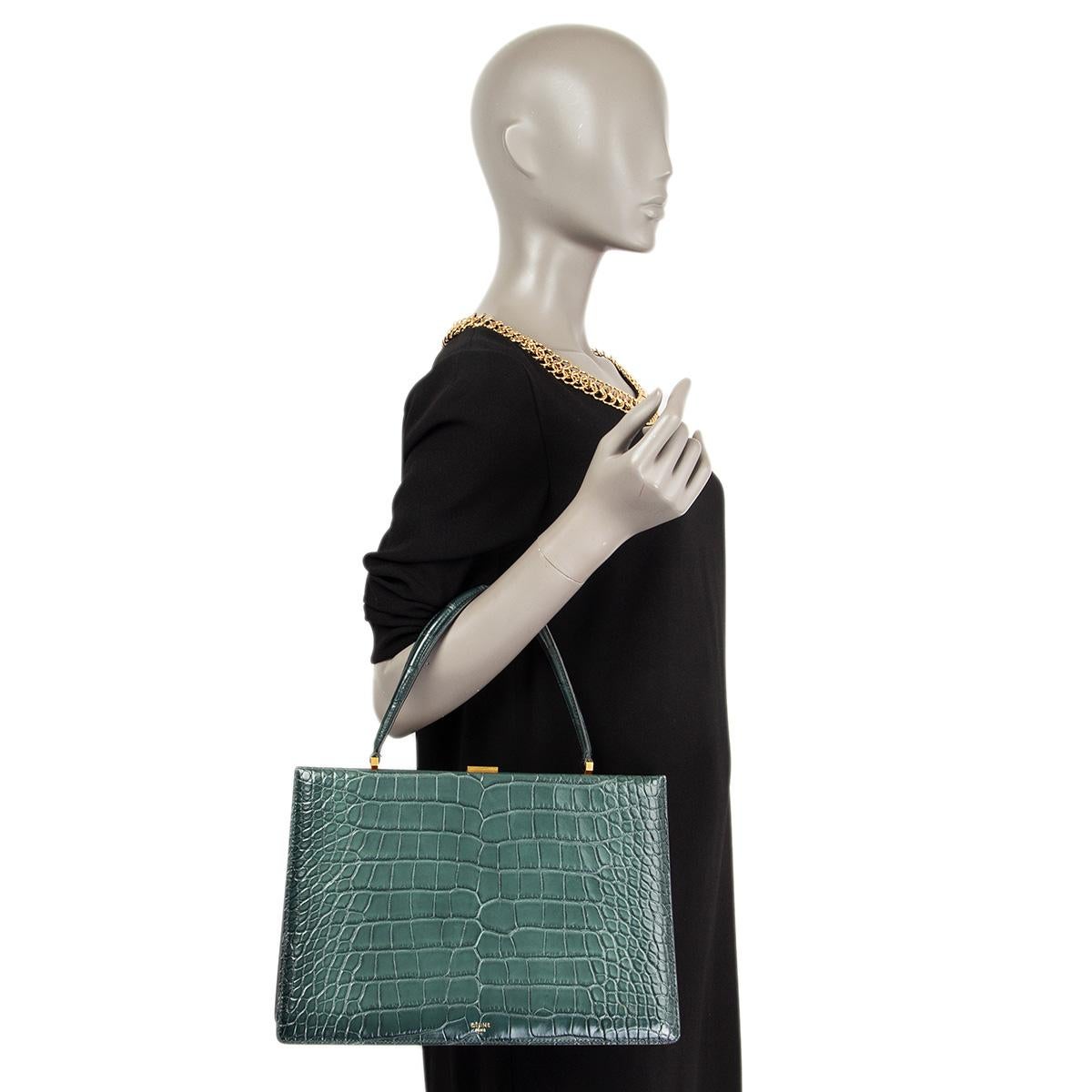 CELINE Cypress green CROCODILE MEDIUM CLASP Shoulder Bag For Sale 4